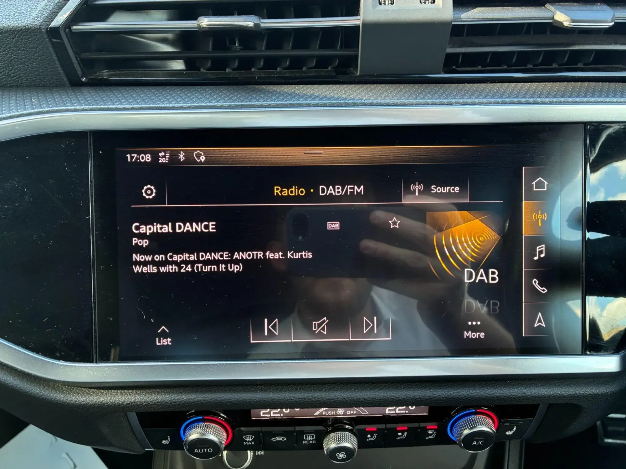 Audi Q3 Image 18