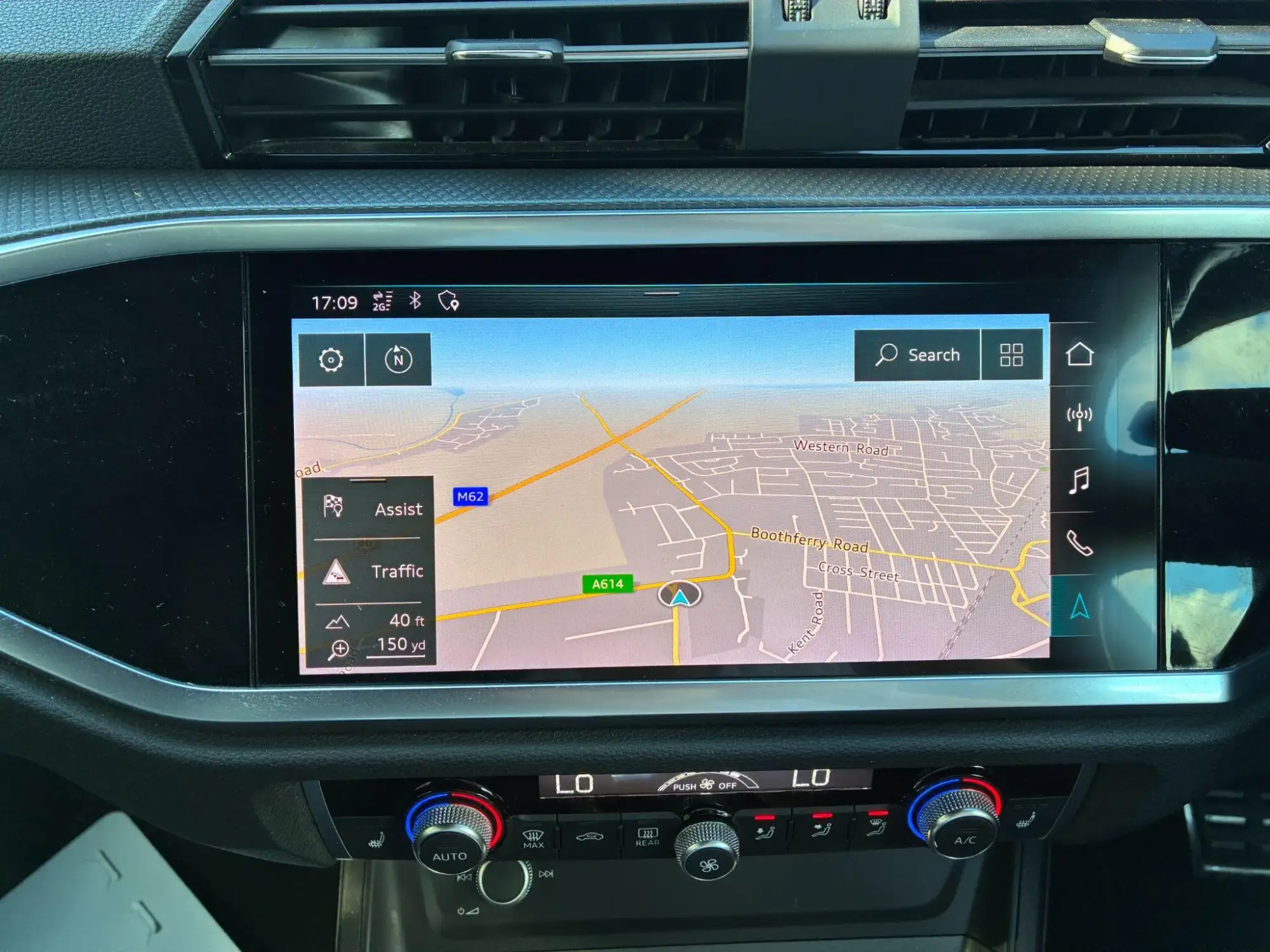 Audi Q3 Image 20