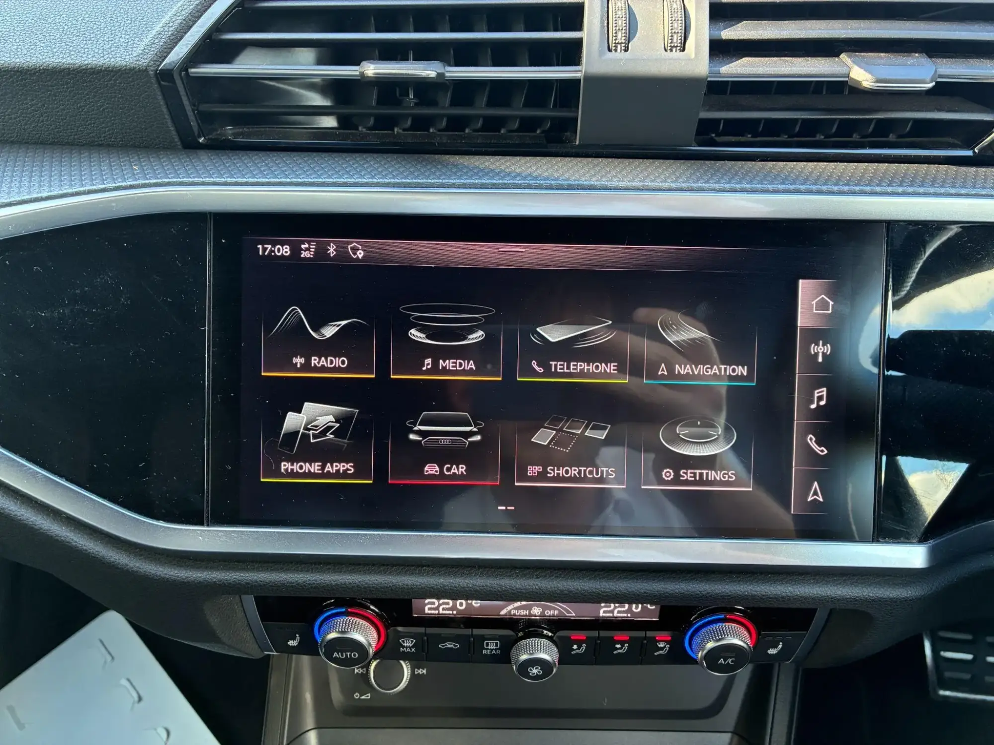 Audi Q3 Image 23