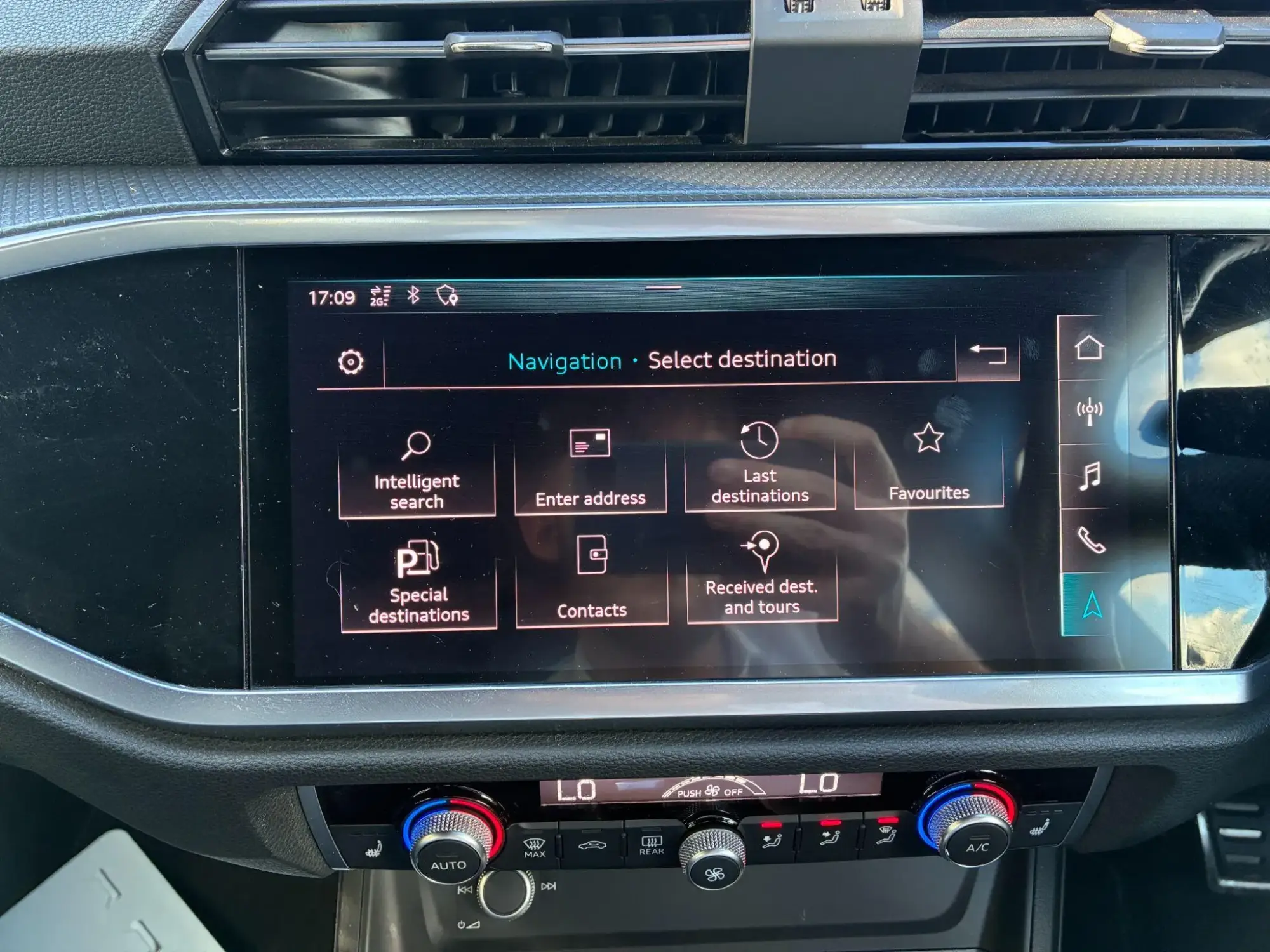 Audi Q3 Image 26