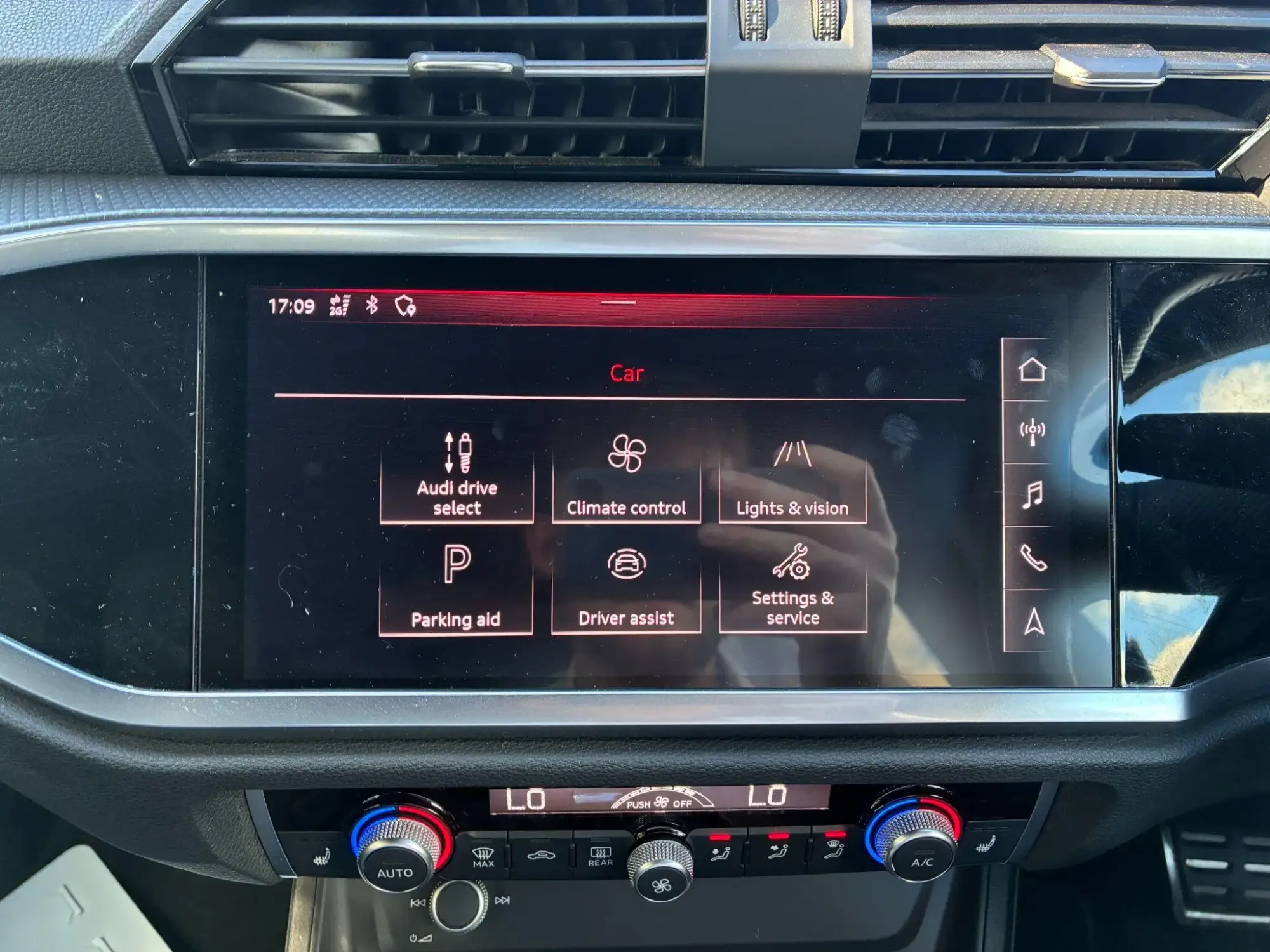 Audi Q3 Image 28