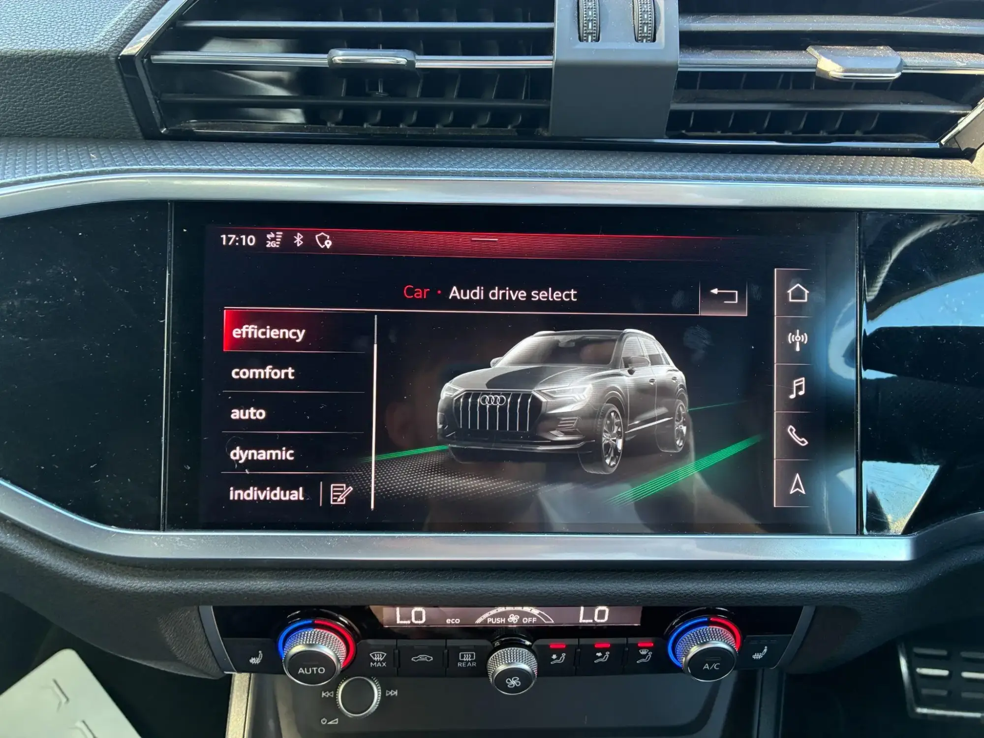 Audi Q3 Image 30