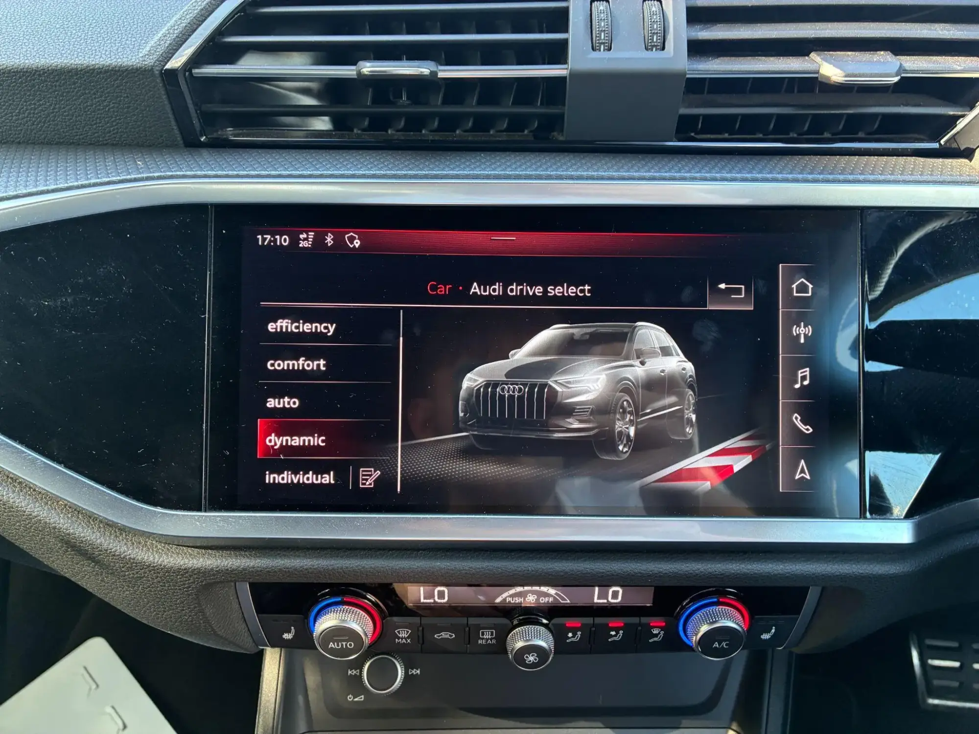 Audi Q3 Image 32