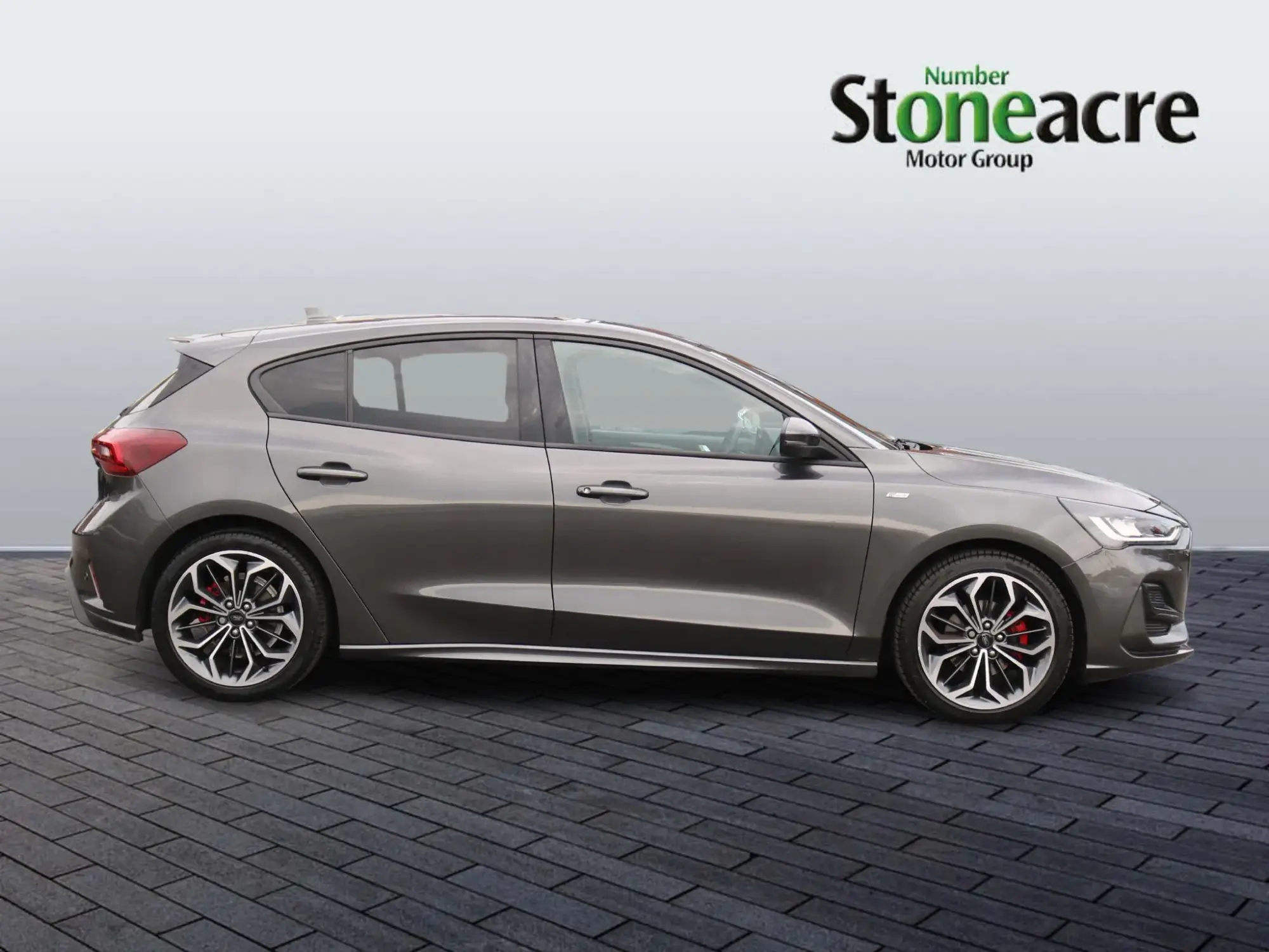 Ford Focus Image 2
