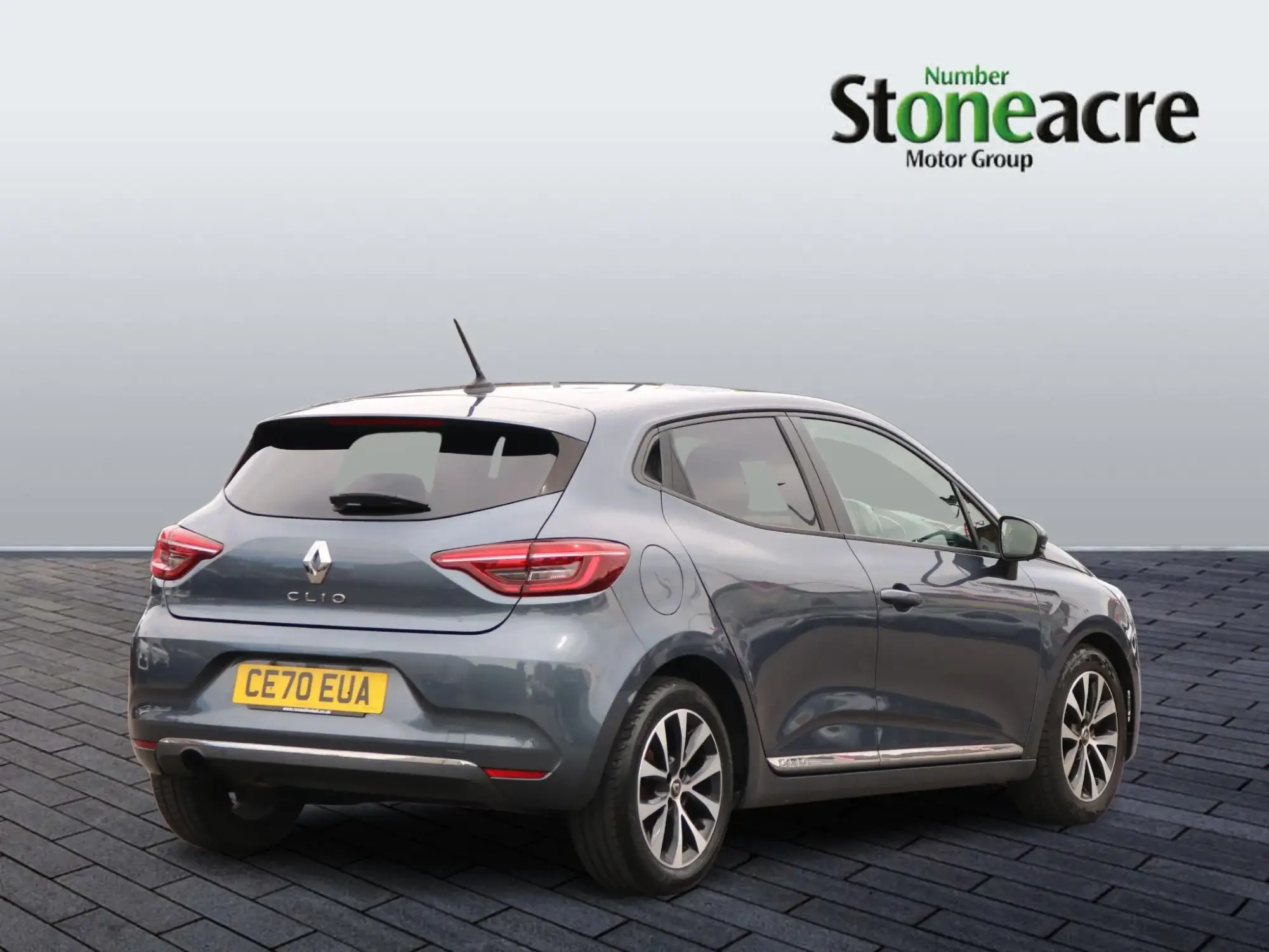 Renault Clio 1.0 TCe 100 Iconic 5dr CE70EUA Image 3