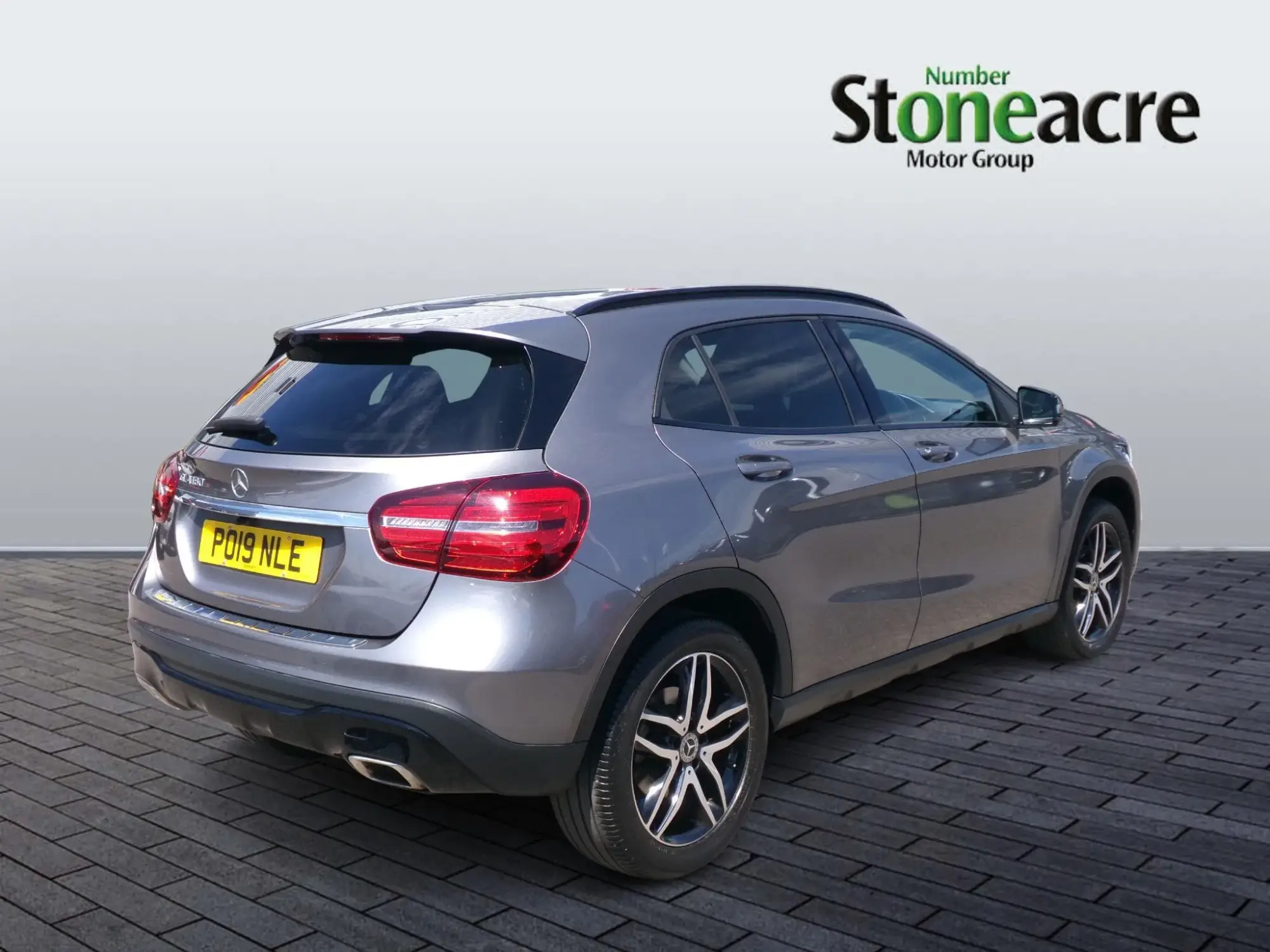Mercedes-Benz GLA 1.6 GLA180 Urban Edition Euro 6 (s/s) 5dr PO19NLE Image 3