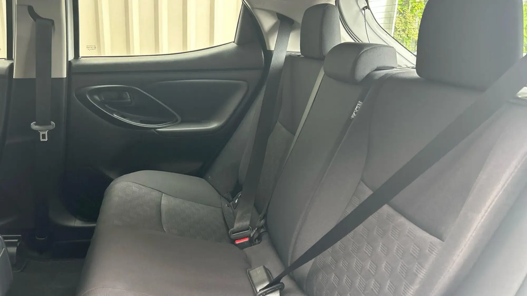 Toyota Yaris Image 17