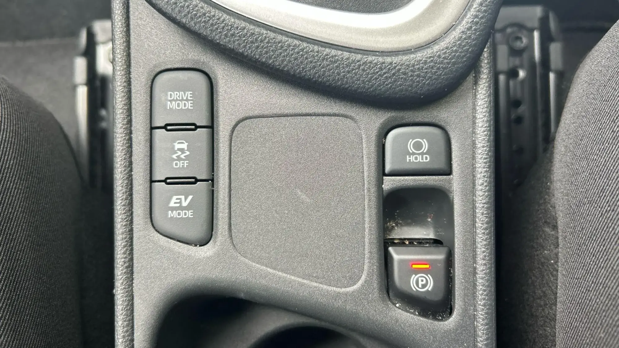 Toyota Yaris Image 32