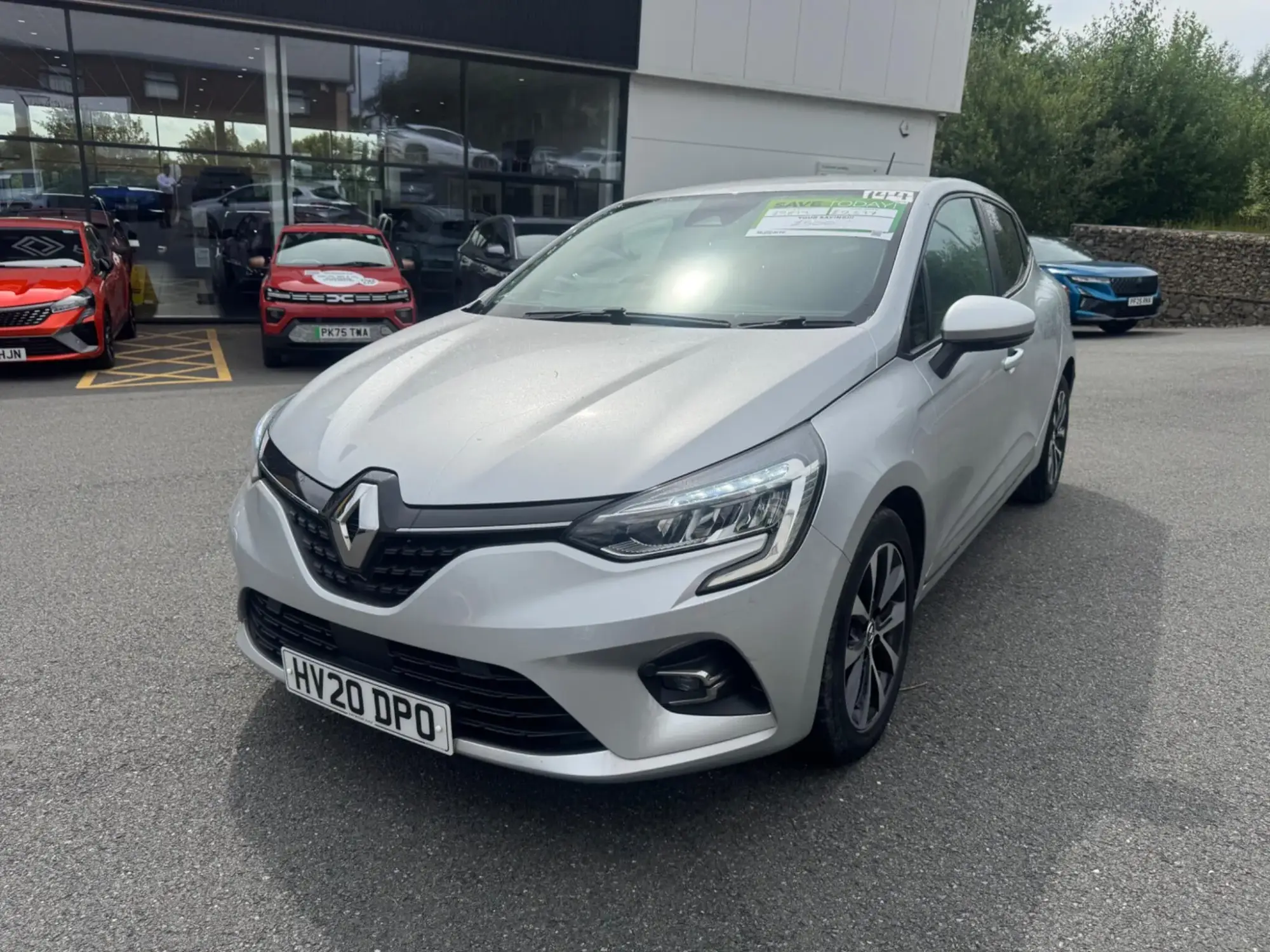 Renault Clio 1.0 TCe 100 Iconic 5dr HV20DPO Image 3