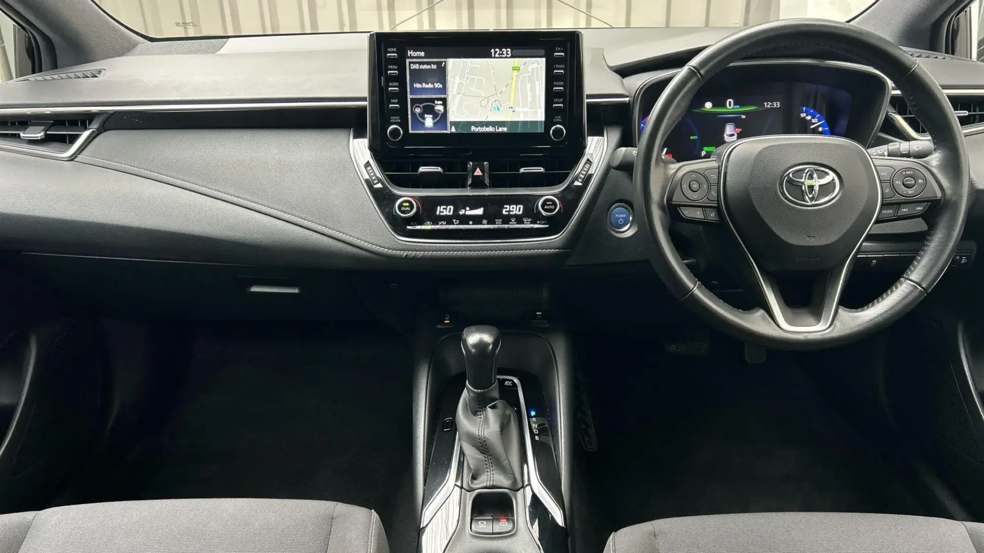 Toyota Corolla Touring Sports Image 9