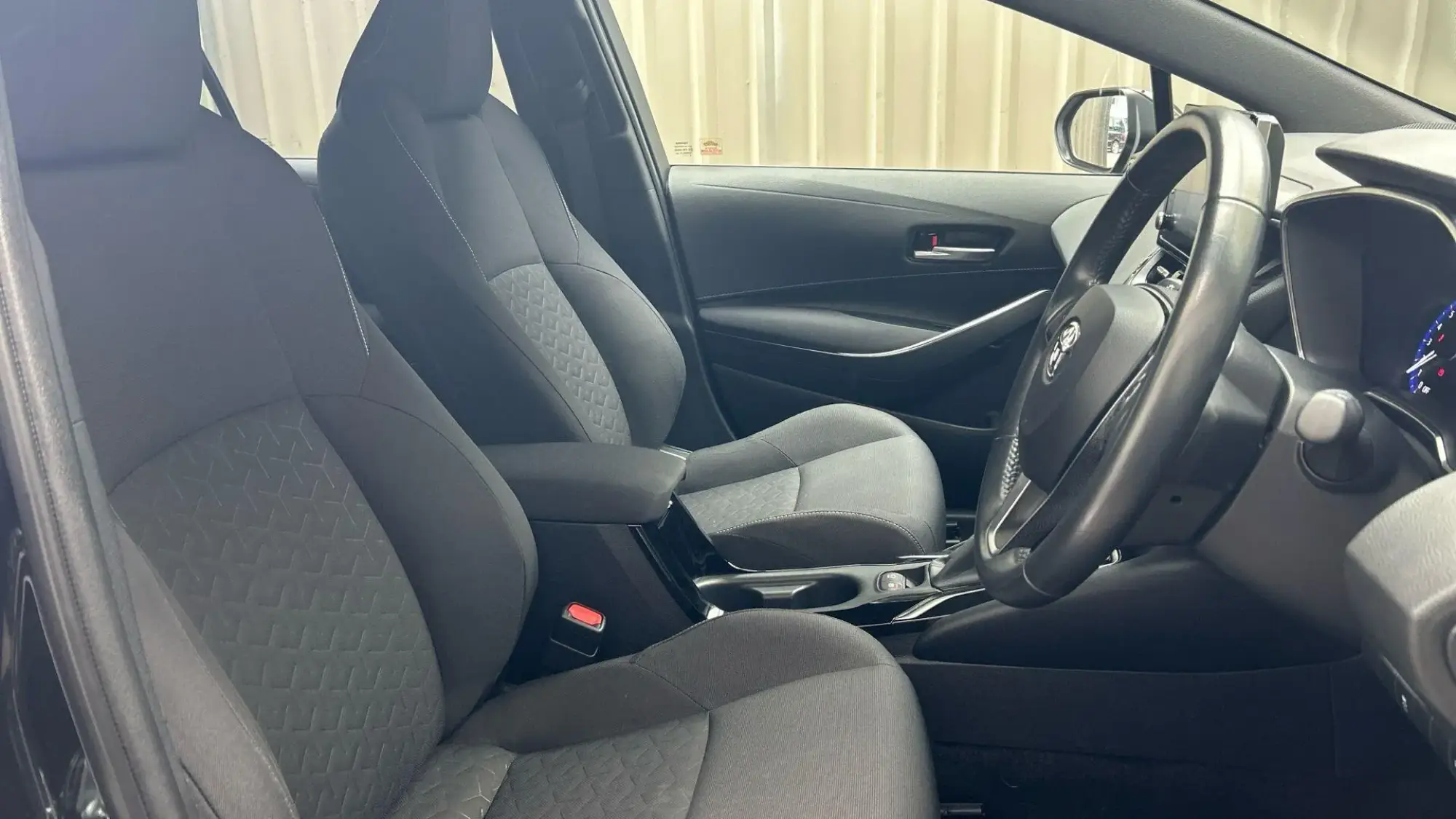 Toyota Corolla Touring Sports Image 14
