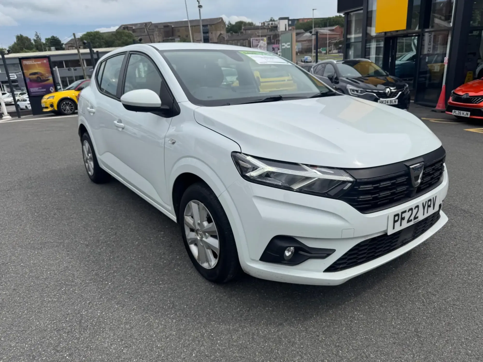 Dacia Sandero 1.0 TCe Comfort 5dr PF22YPV Image 1