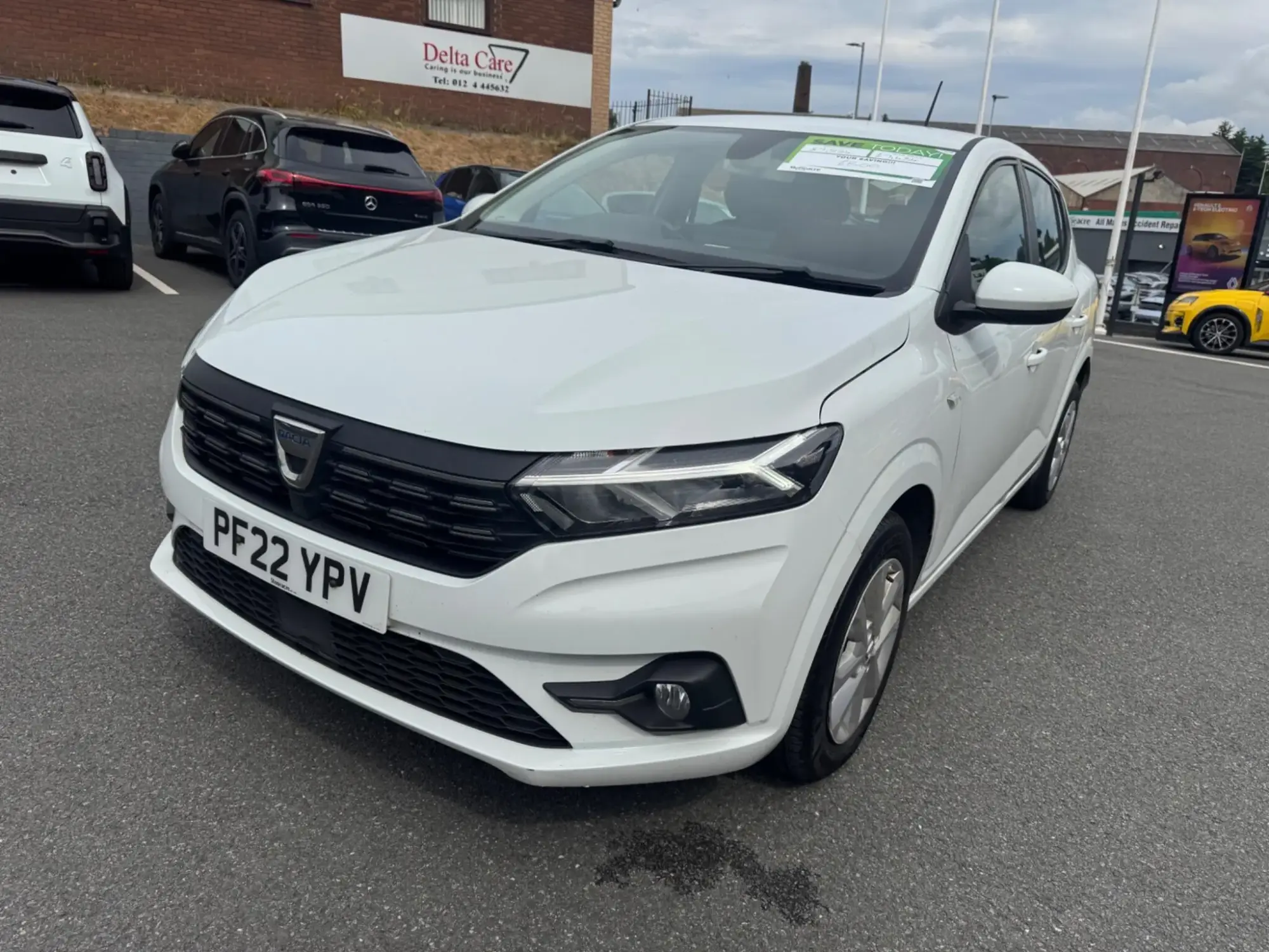 Dacia Sandero 1.0 TCe Comfort 5dr PF22YPV Image 3