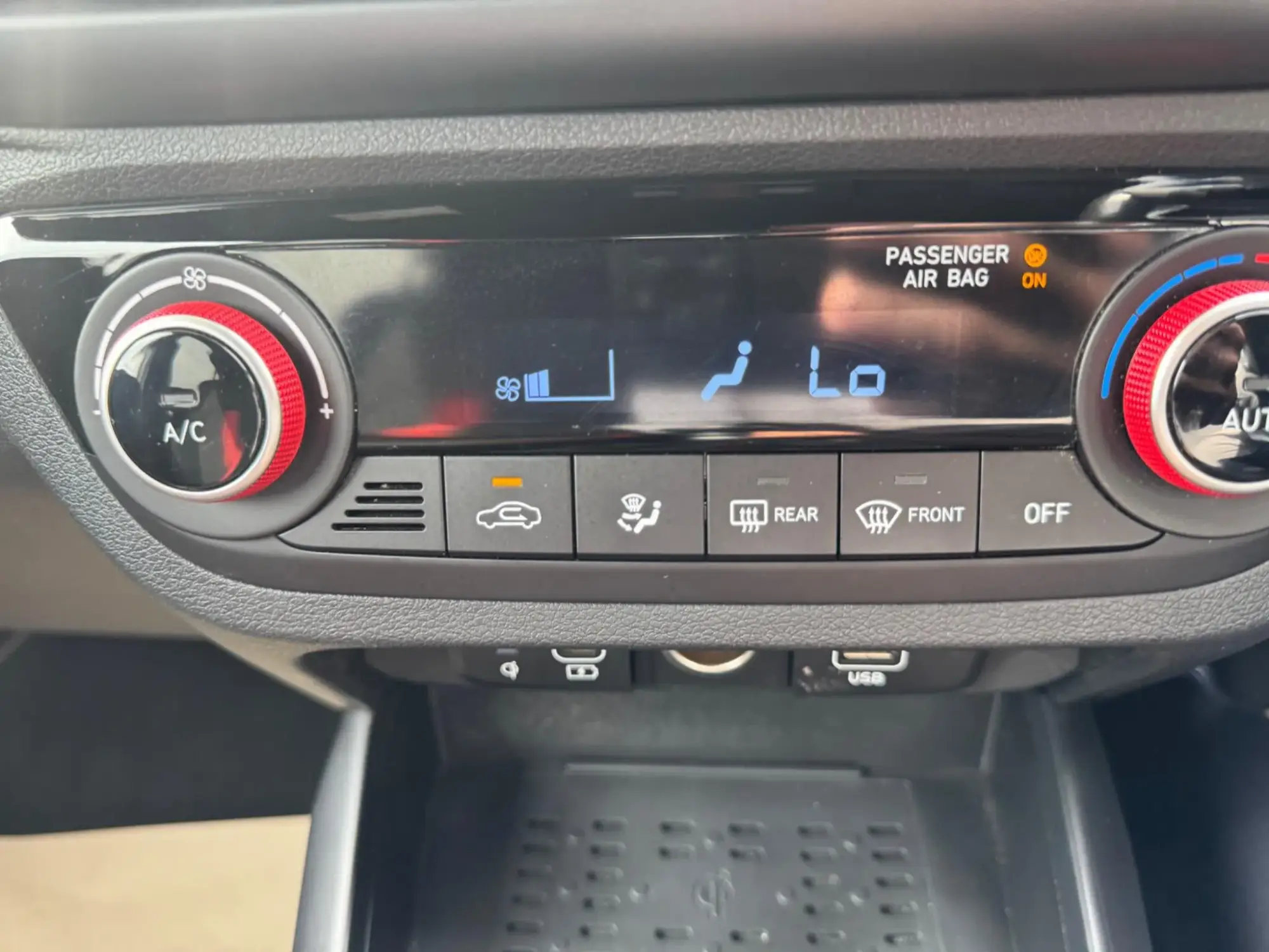 Hyundai i10 Image 18