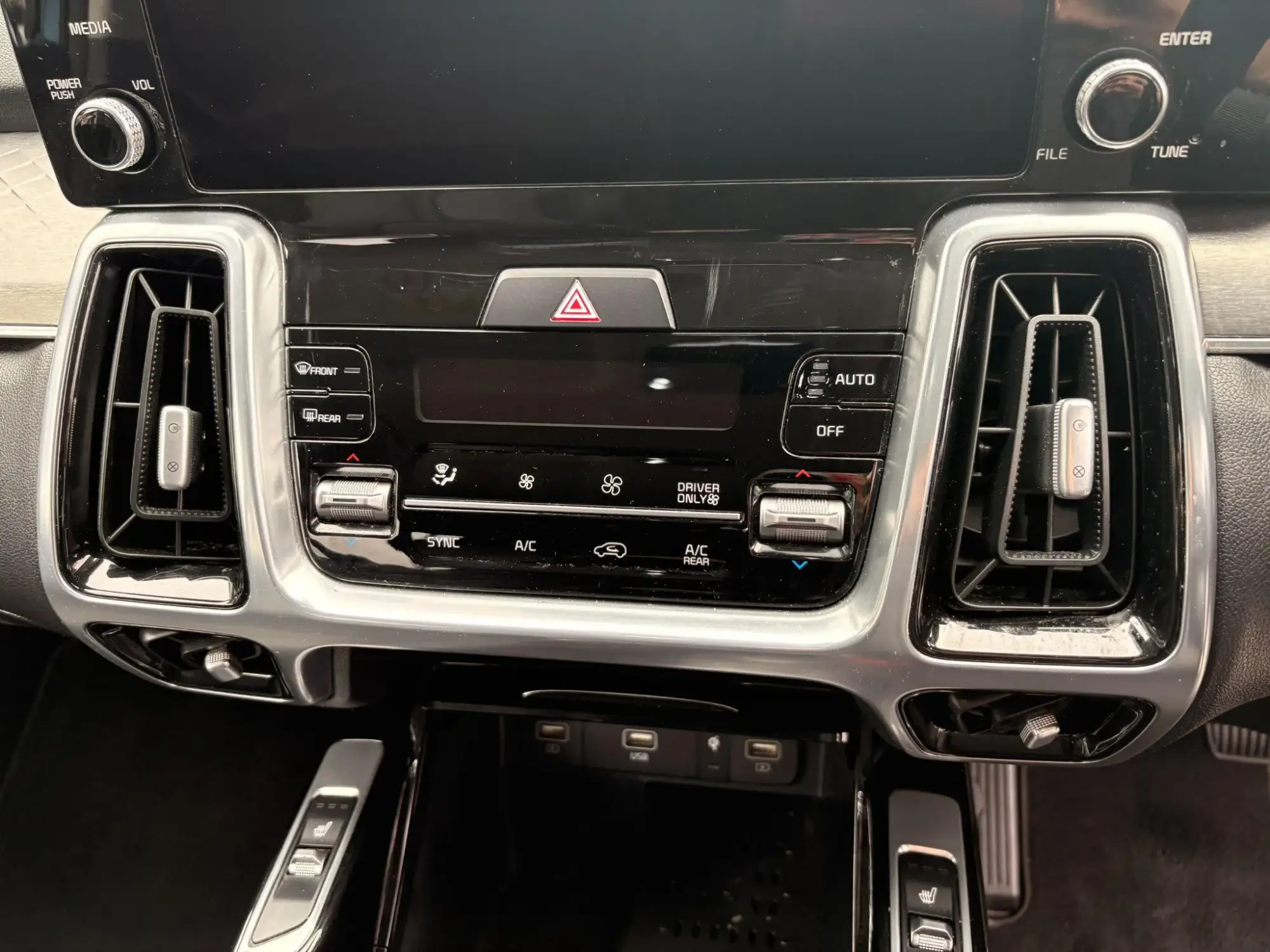 Kia Sorento Hybrid Image 32 Kia Sorento Hybrid Image 32