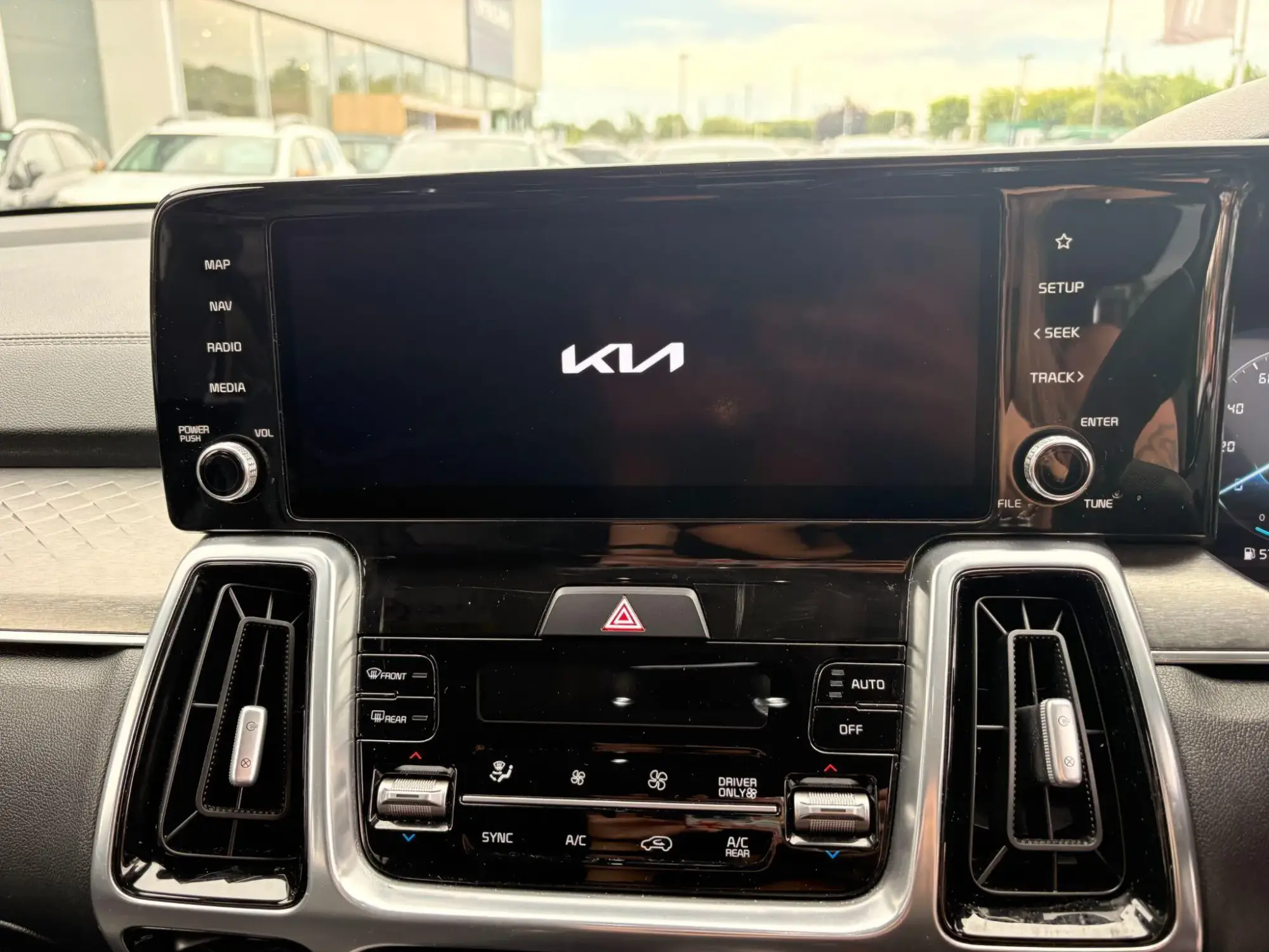 Kia Sorento Hybrid Image 34 Kia Sorento Hybrid Image 34