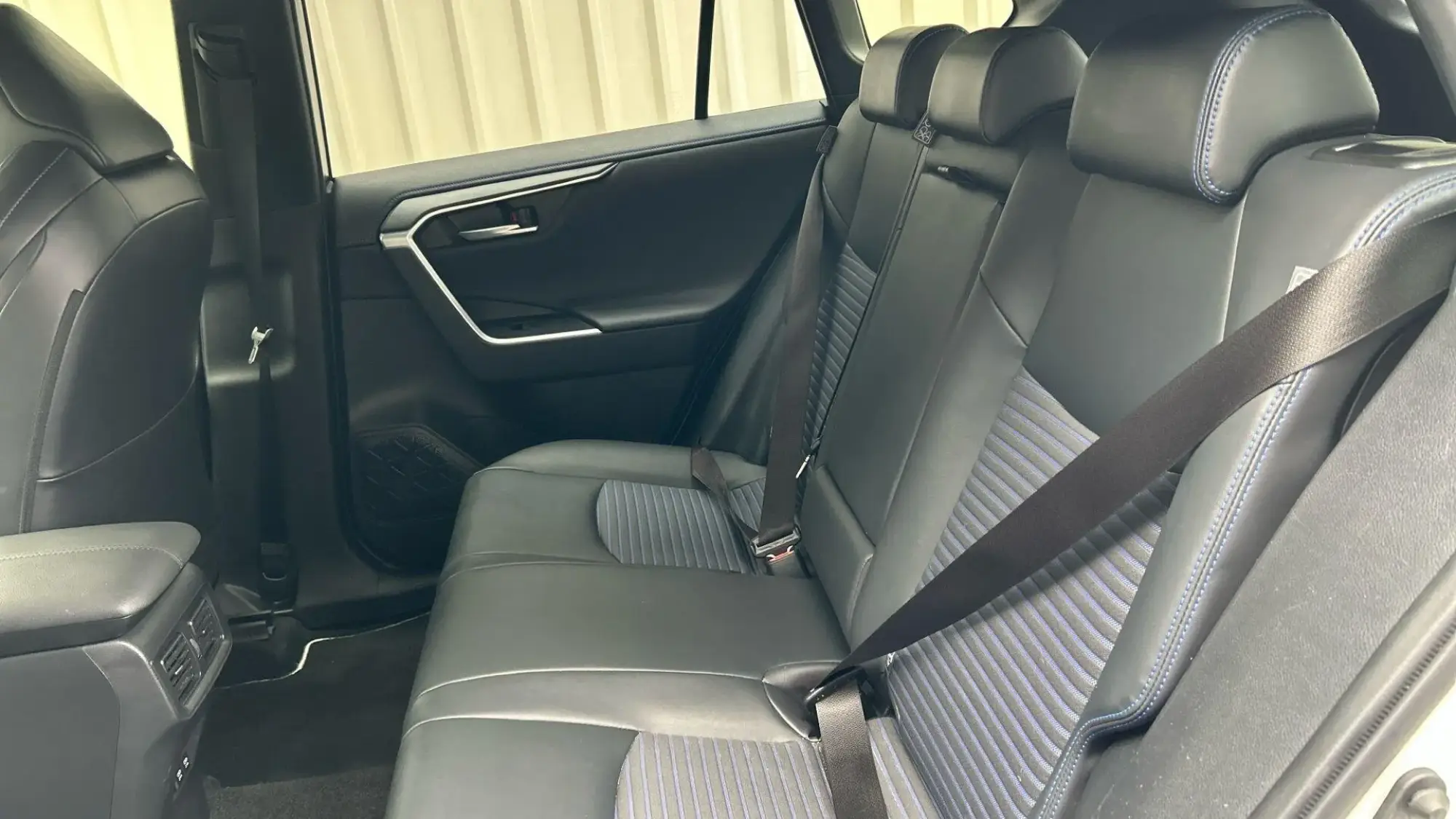 Toyota RAV4 Self-Charging Hybrid Image 17 Toyota RAV4 Self-Charging Hybrid Image 17