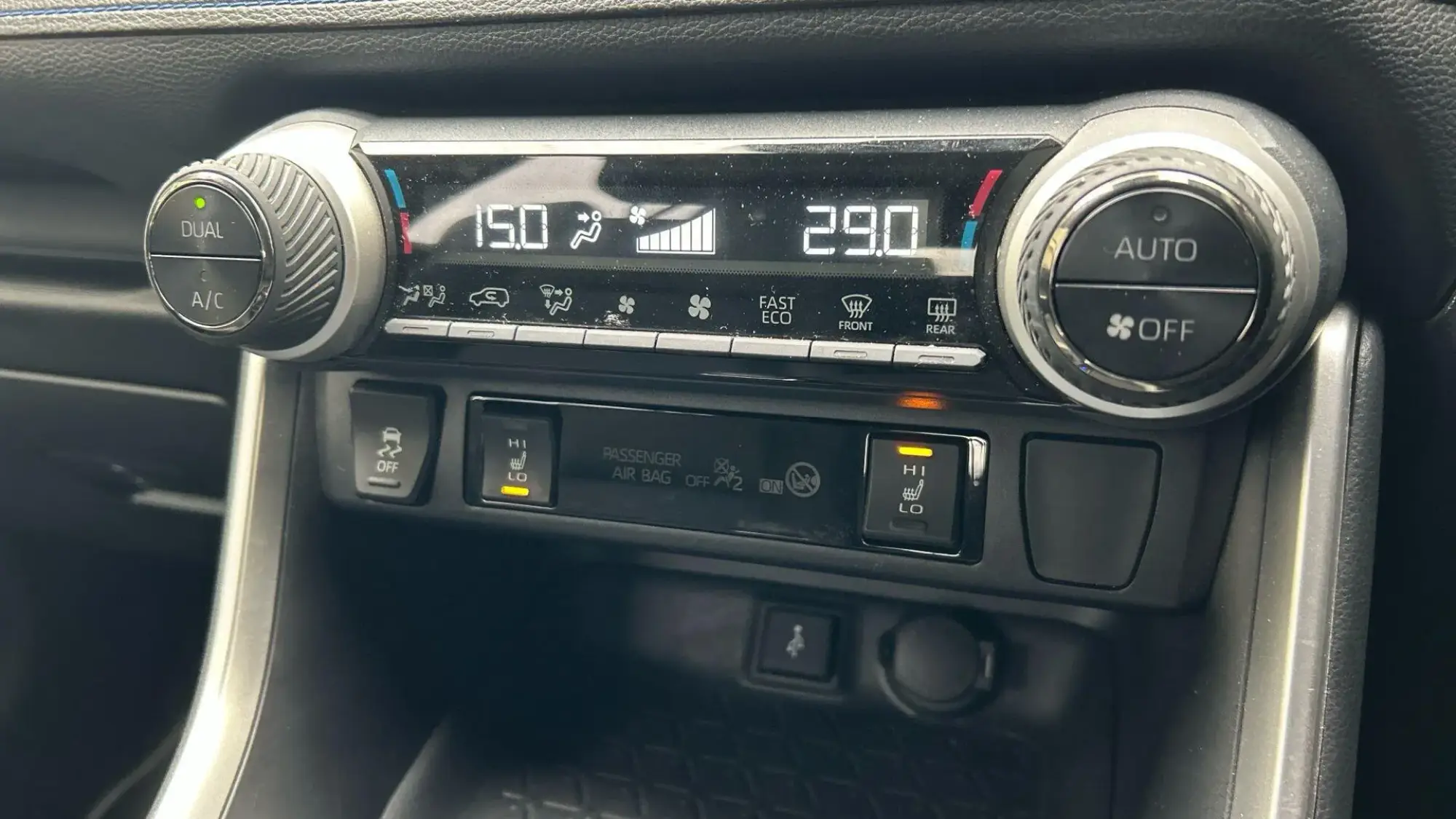 Toyota RAV4 Self-Charging Hybrid Image 33 Toyota RAV4 Self-Charging Hybrid Image 33