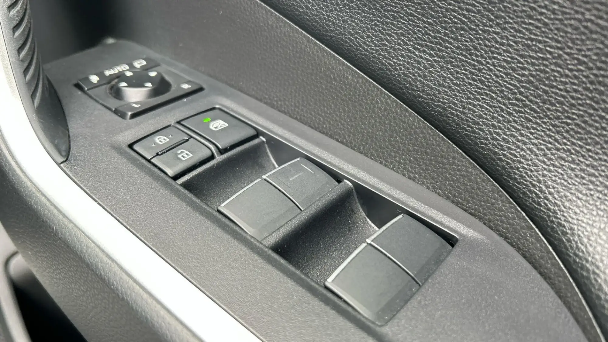 Toyota RAV4 Self-Charging Hybrid Image 39 Toyota RAV4 Self-Charging Hybrid Image 39