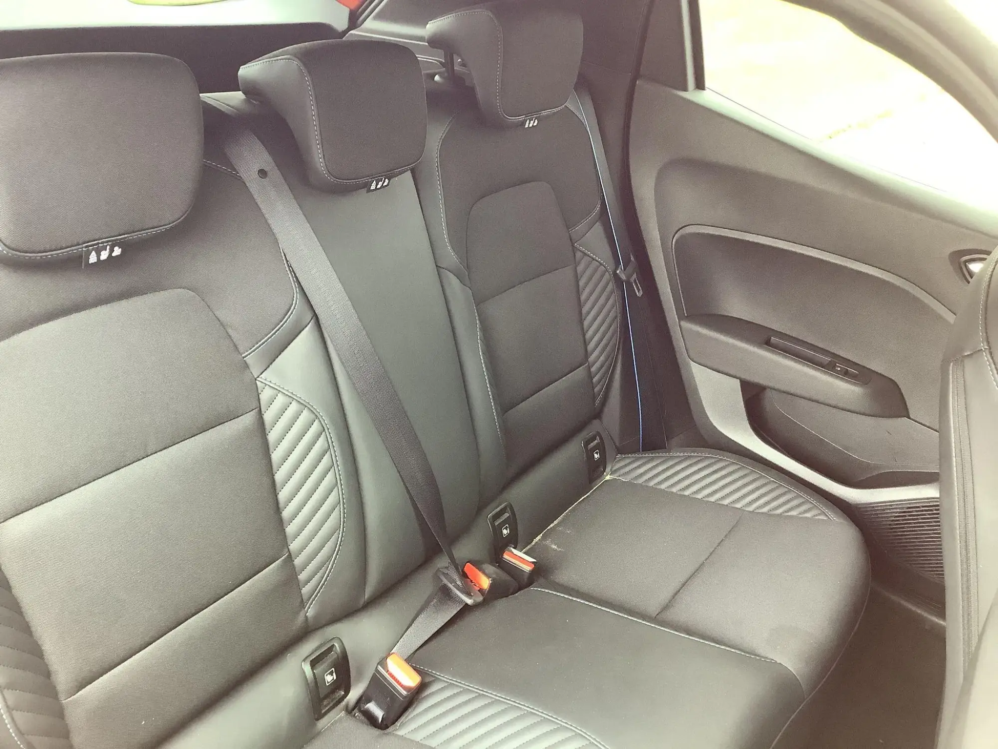 Renault Clio Image 10