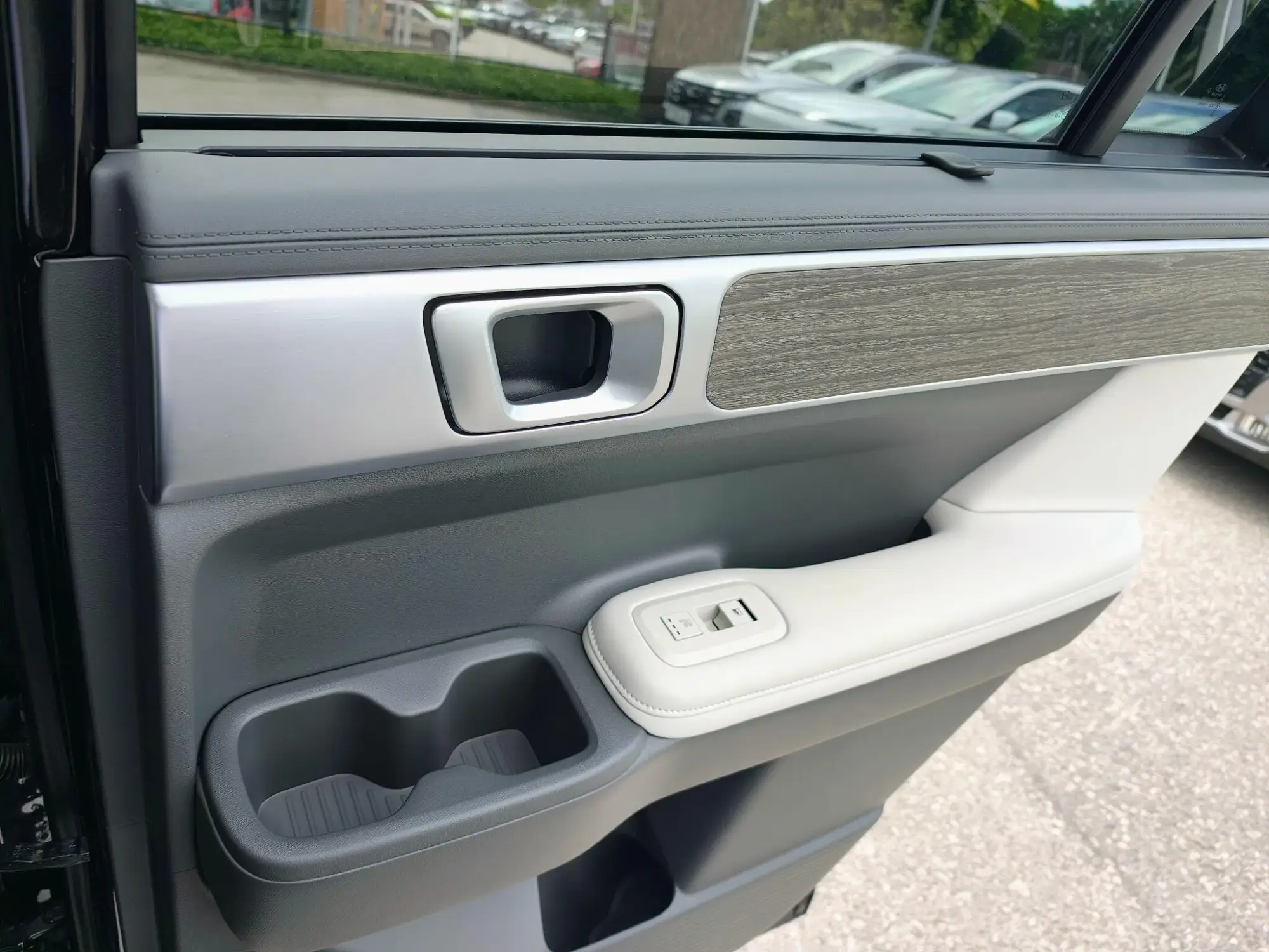 Hyundai SANTA FE Plug-in Hybrid Image 17