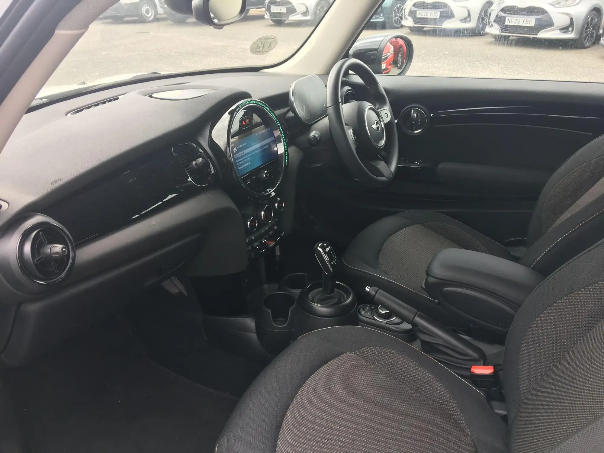 MINI Hatch Image 12 MINI Hatch Image 12
