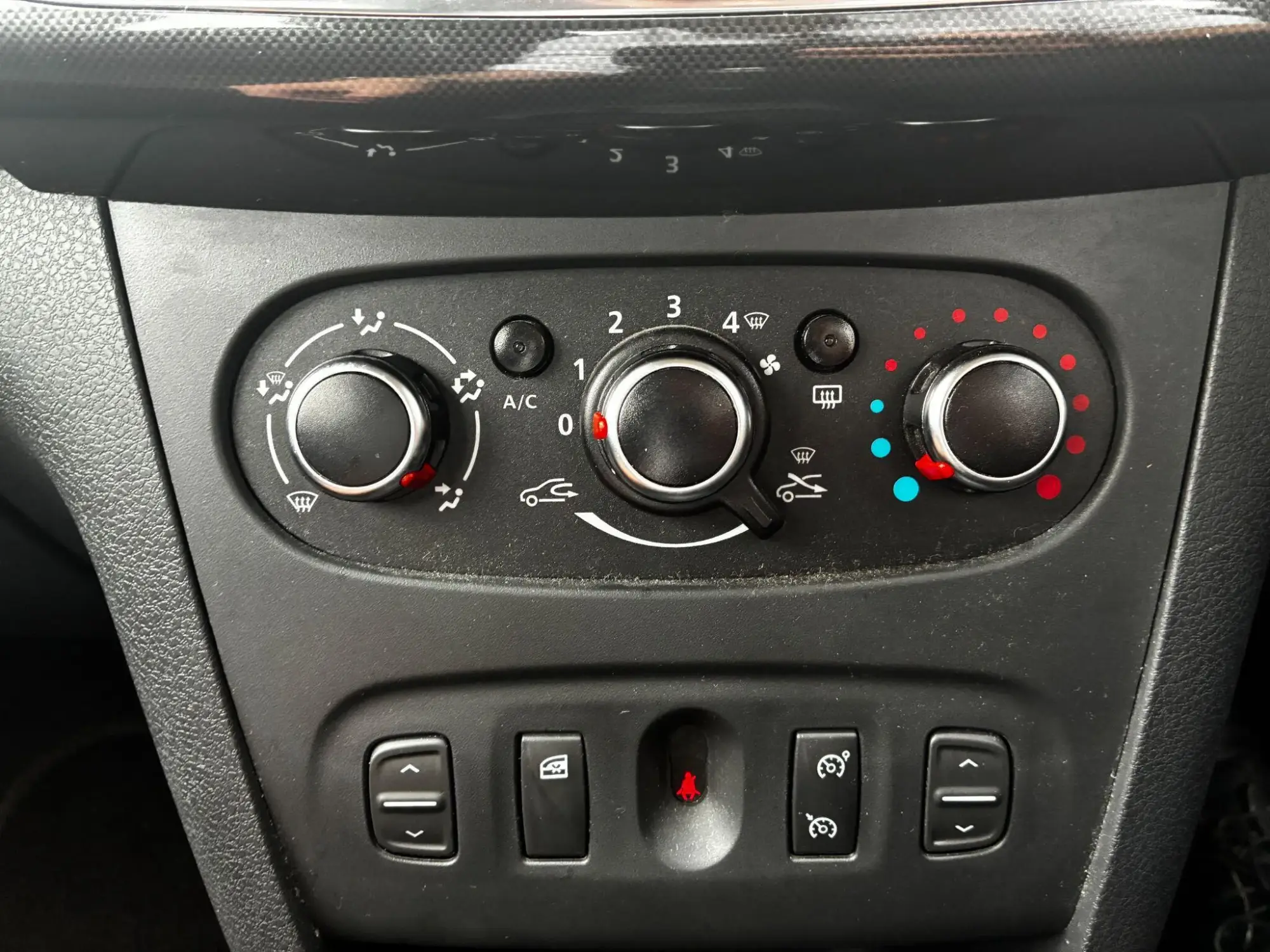 Dacia Sandero Image 15 Dacia Sandero Image 15