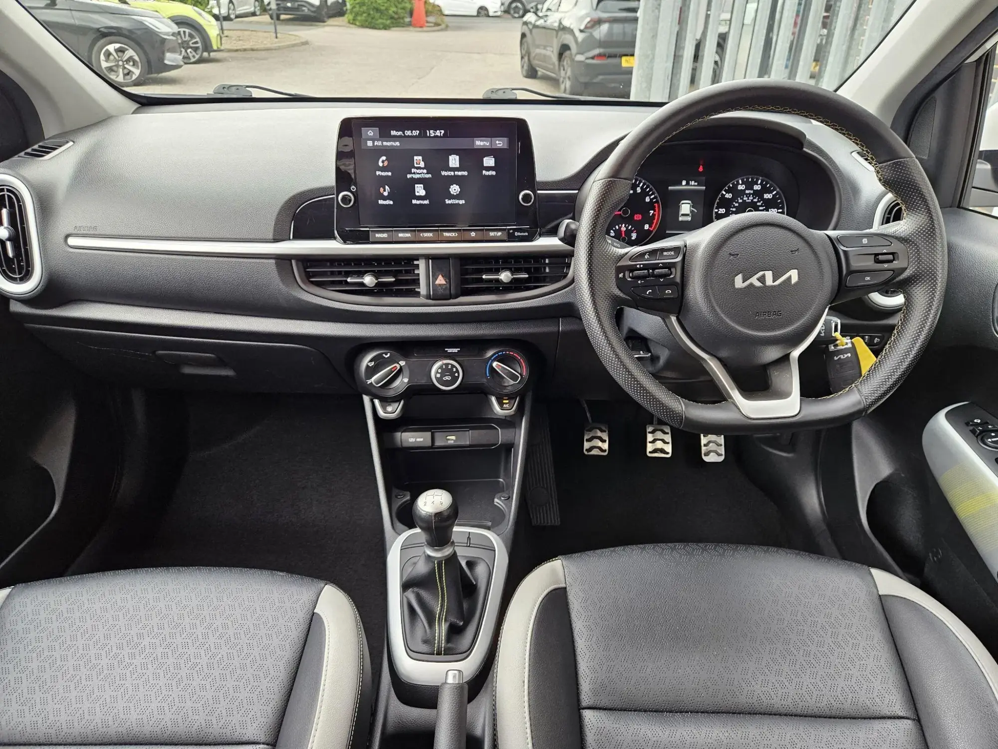 Kia Picanto Image 12