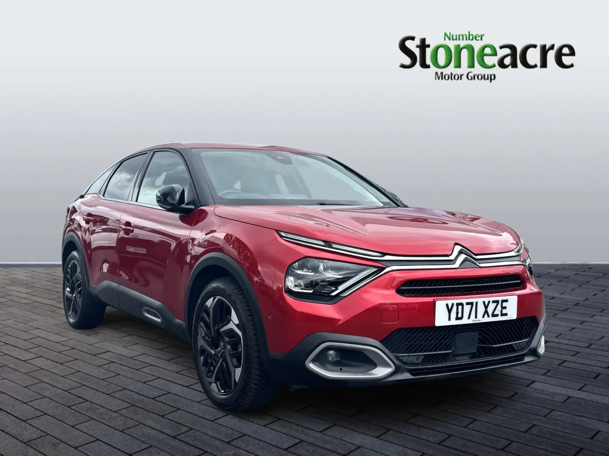 Citroen C4 1.2 PureTech Shine Hatchback 5dr Petrol Manual Euro 6 (s/s) (130 ps) YD71XZE Image 1