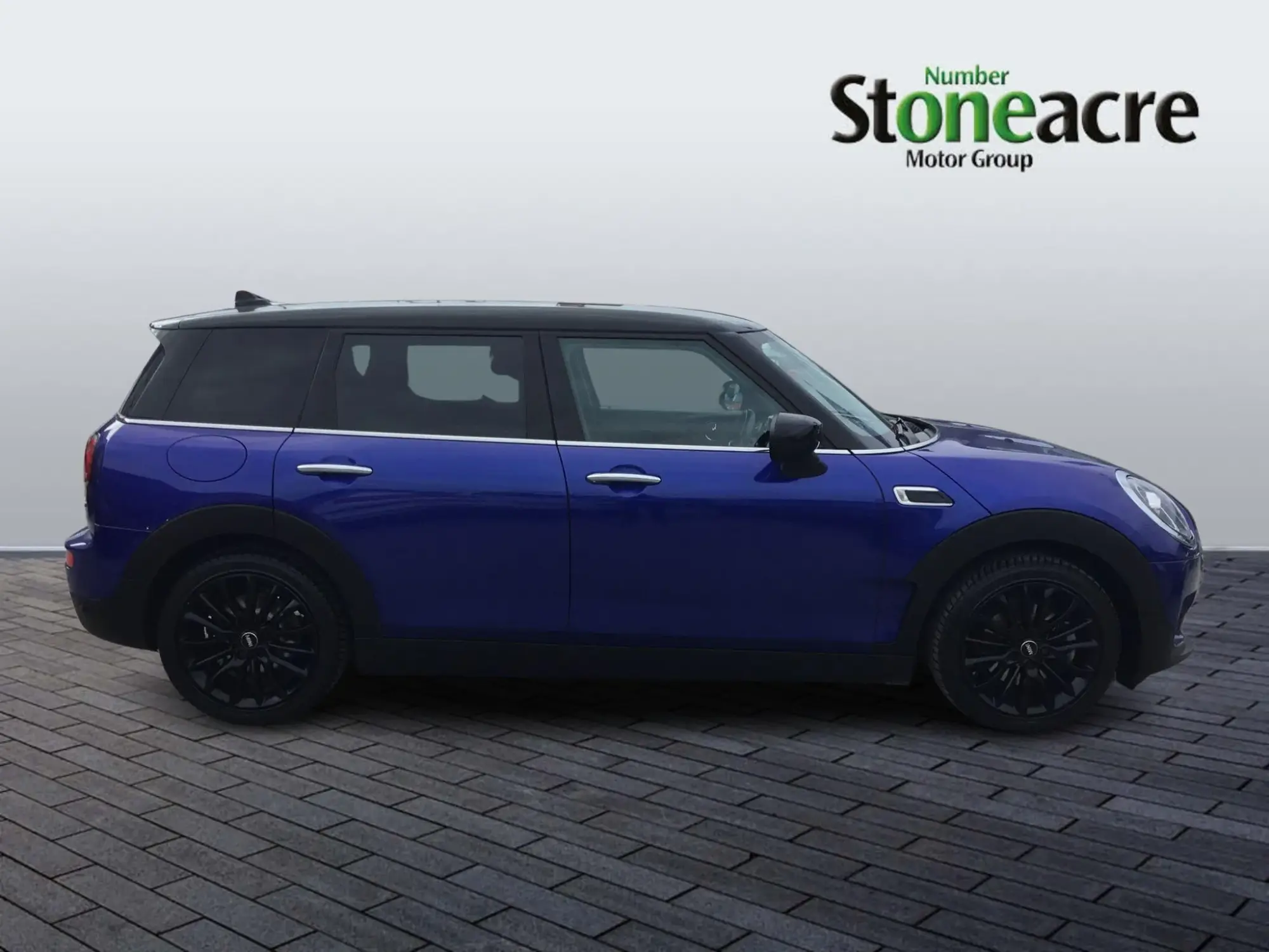 MINI Clubman Clubman Cooper Classic HN20OEX Image 2