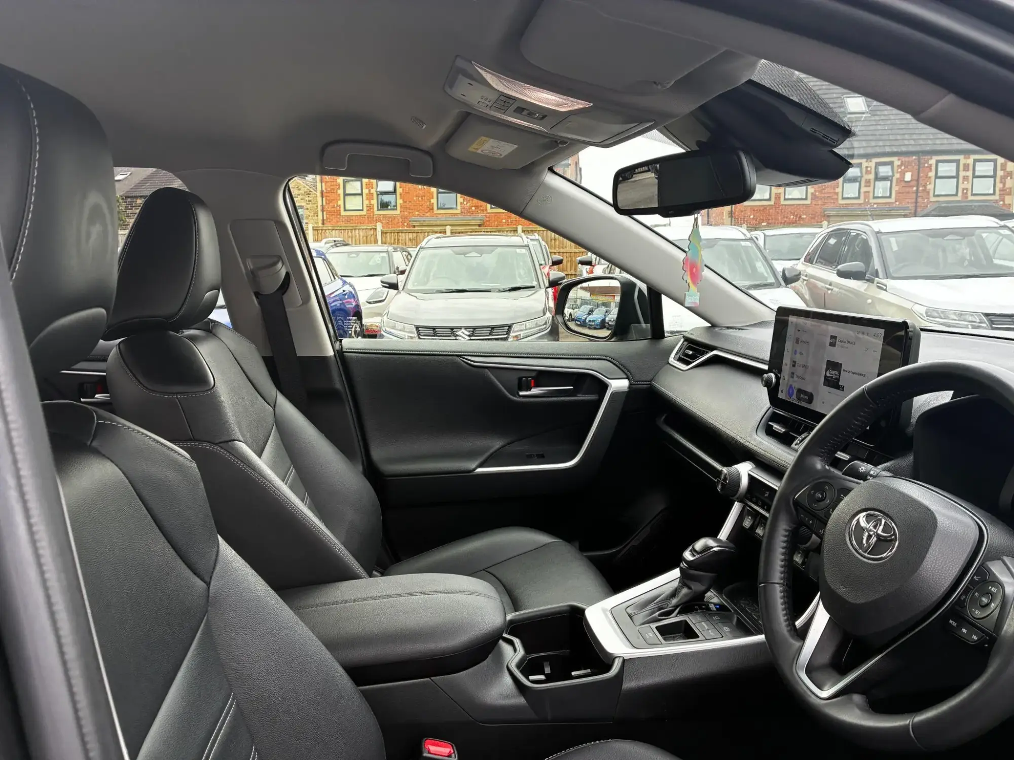 Toyota RAV4 Image 22