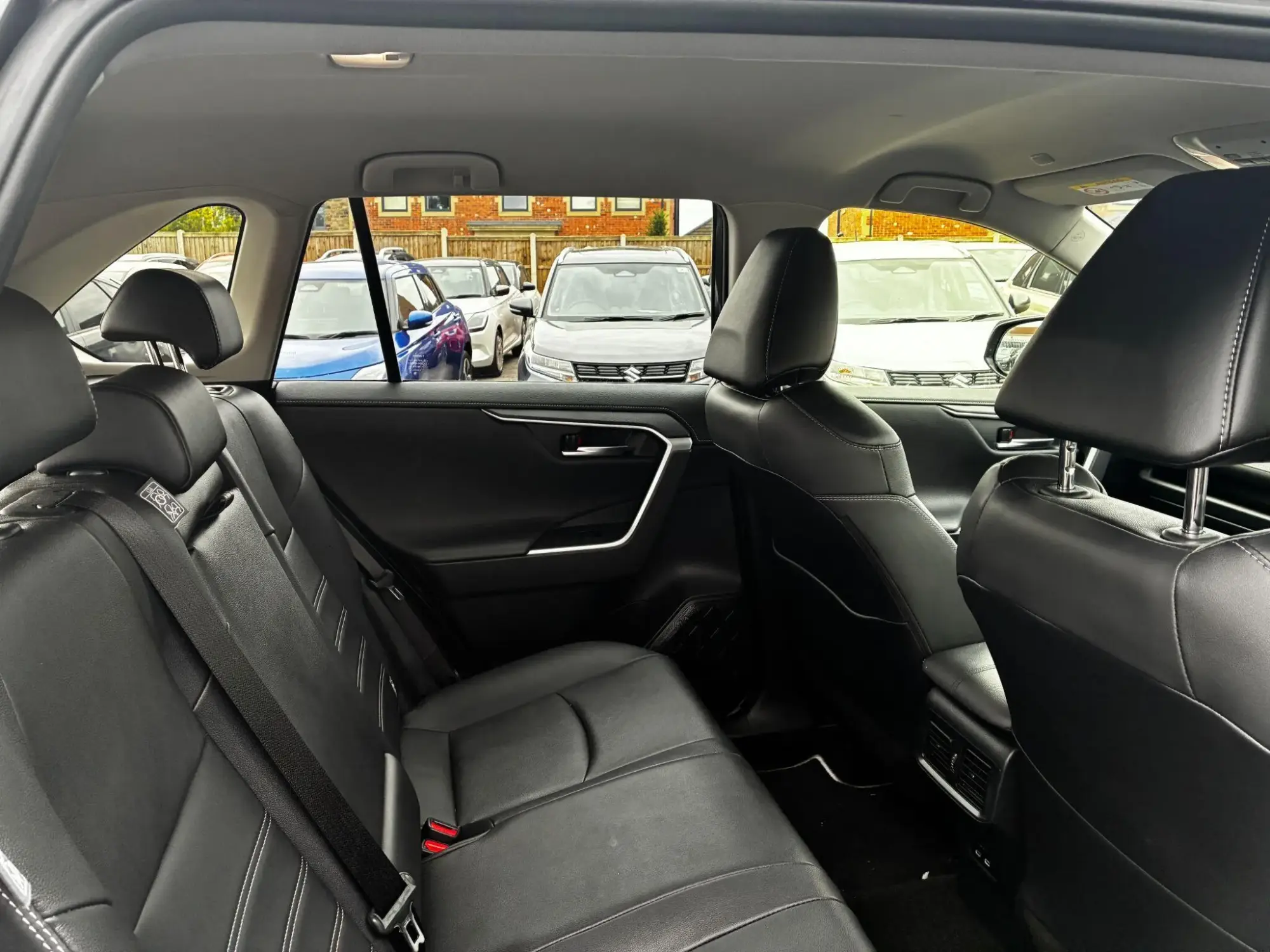 Toyota RAV4 Image 24