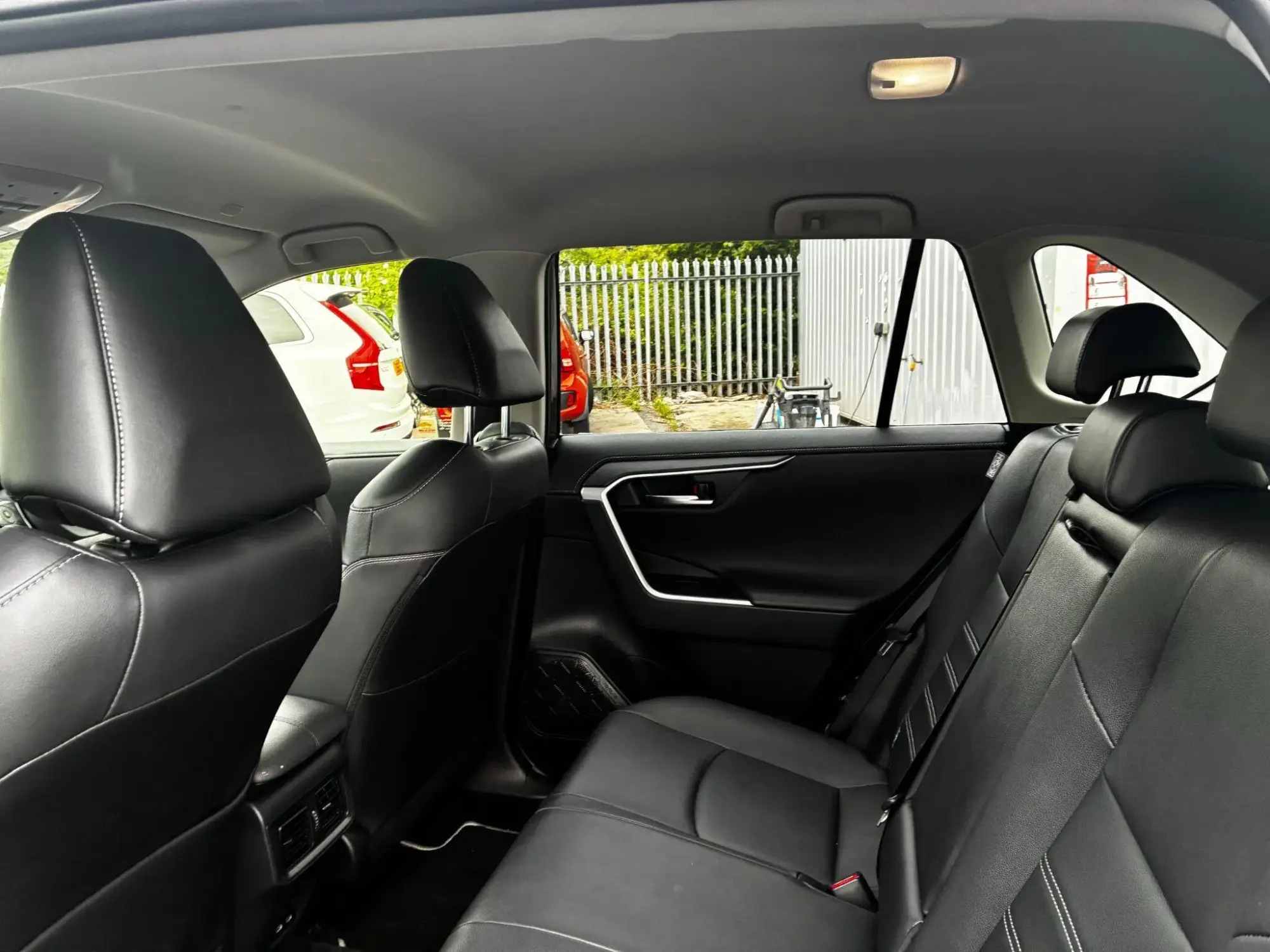Toyota RAV4 Image 25