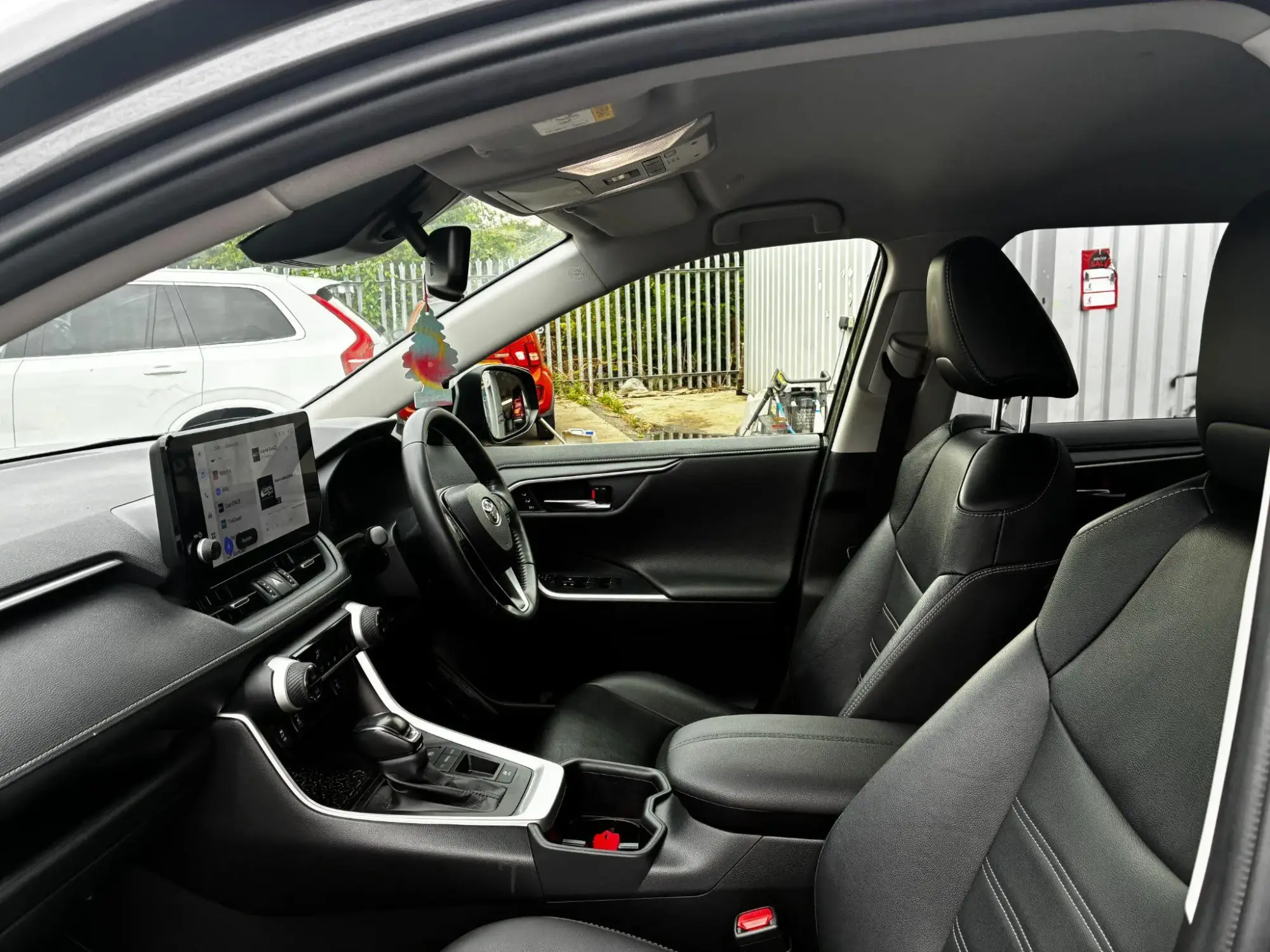 Toyota RAV4 Image 26