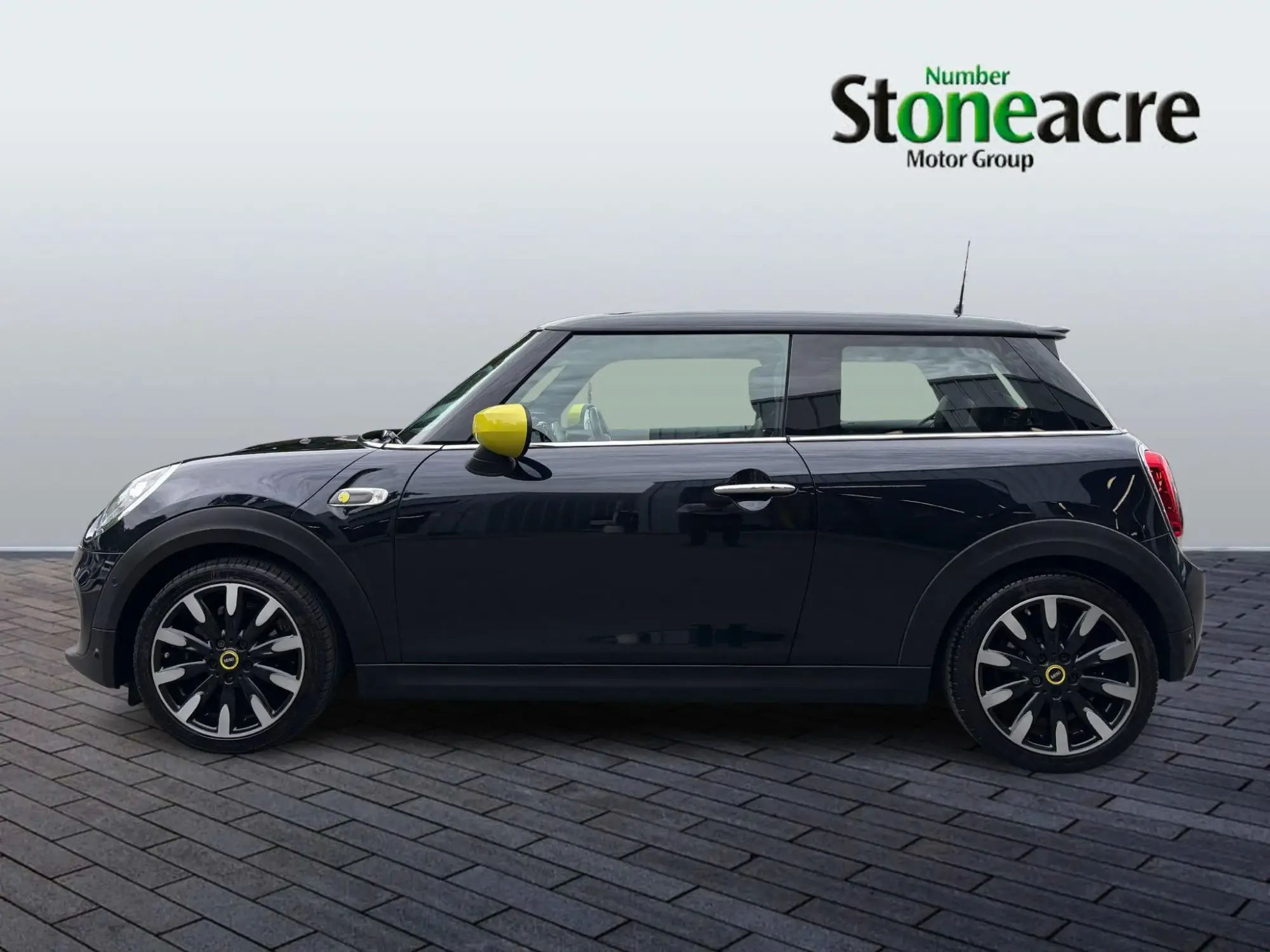 MINI Electric Hatch Image 6 MINI Electric Hatch Image 6