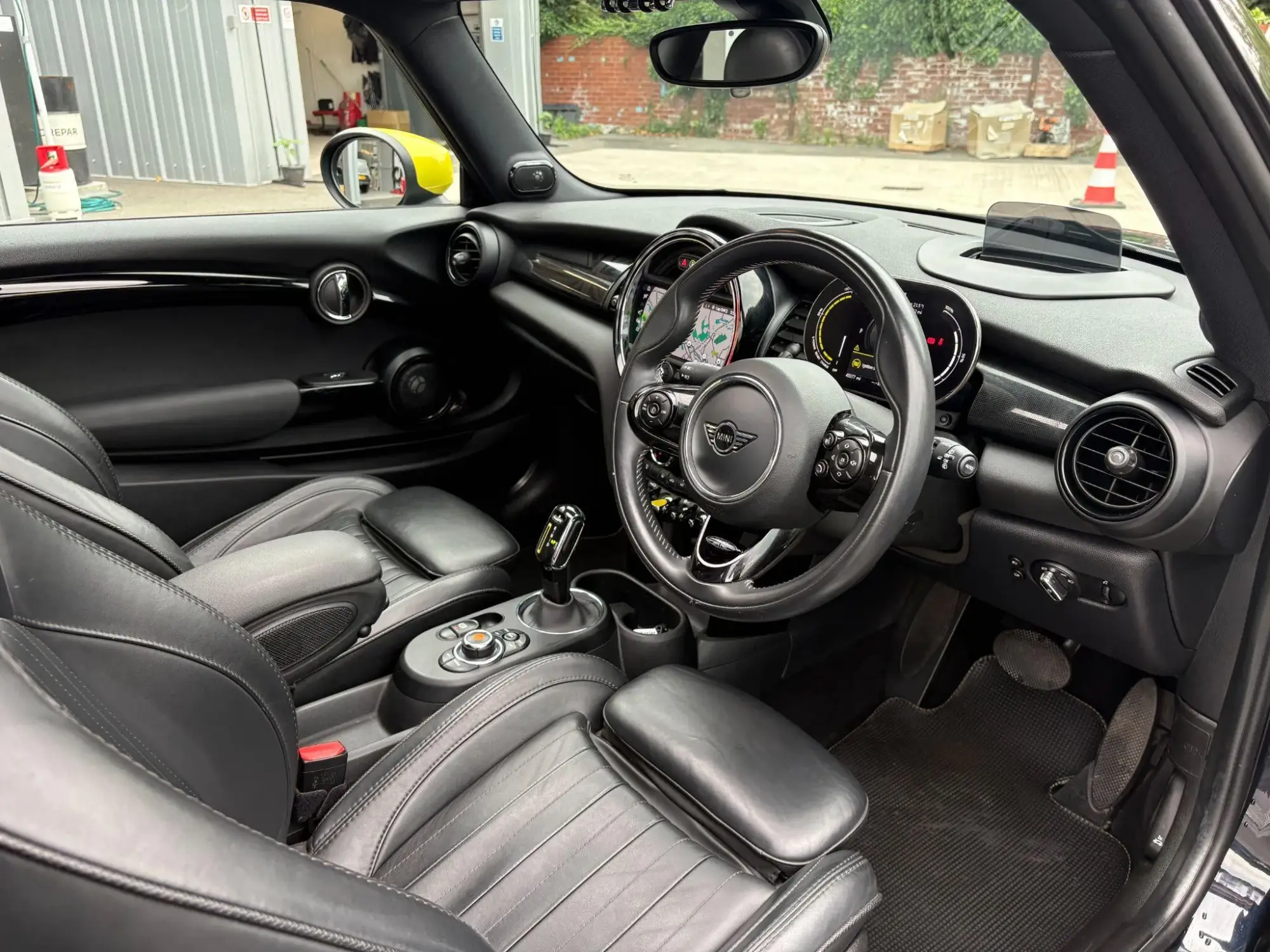 MINI Electric Hatch Image 14 MINI Electric Hatch Image 14