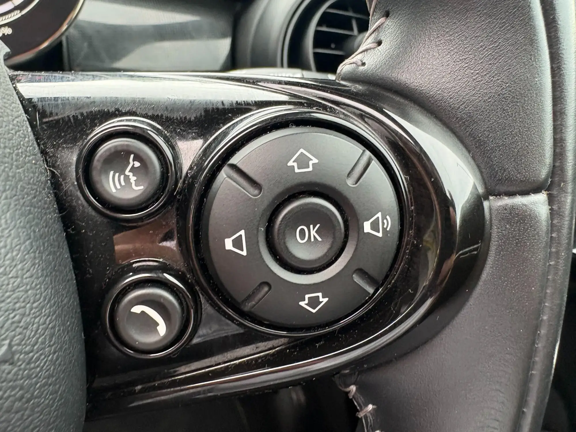 MINI Electric Hatch Image 19 MINI Electric Hatch Image 19