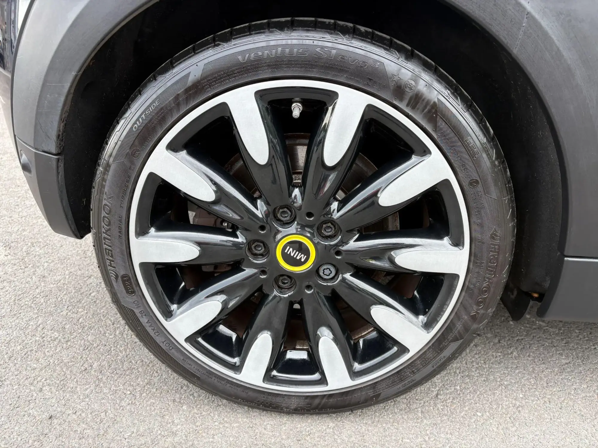MINI Electric Hatch Image 30 MINI Electric Hatch Image 30