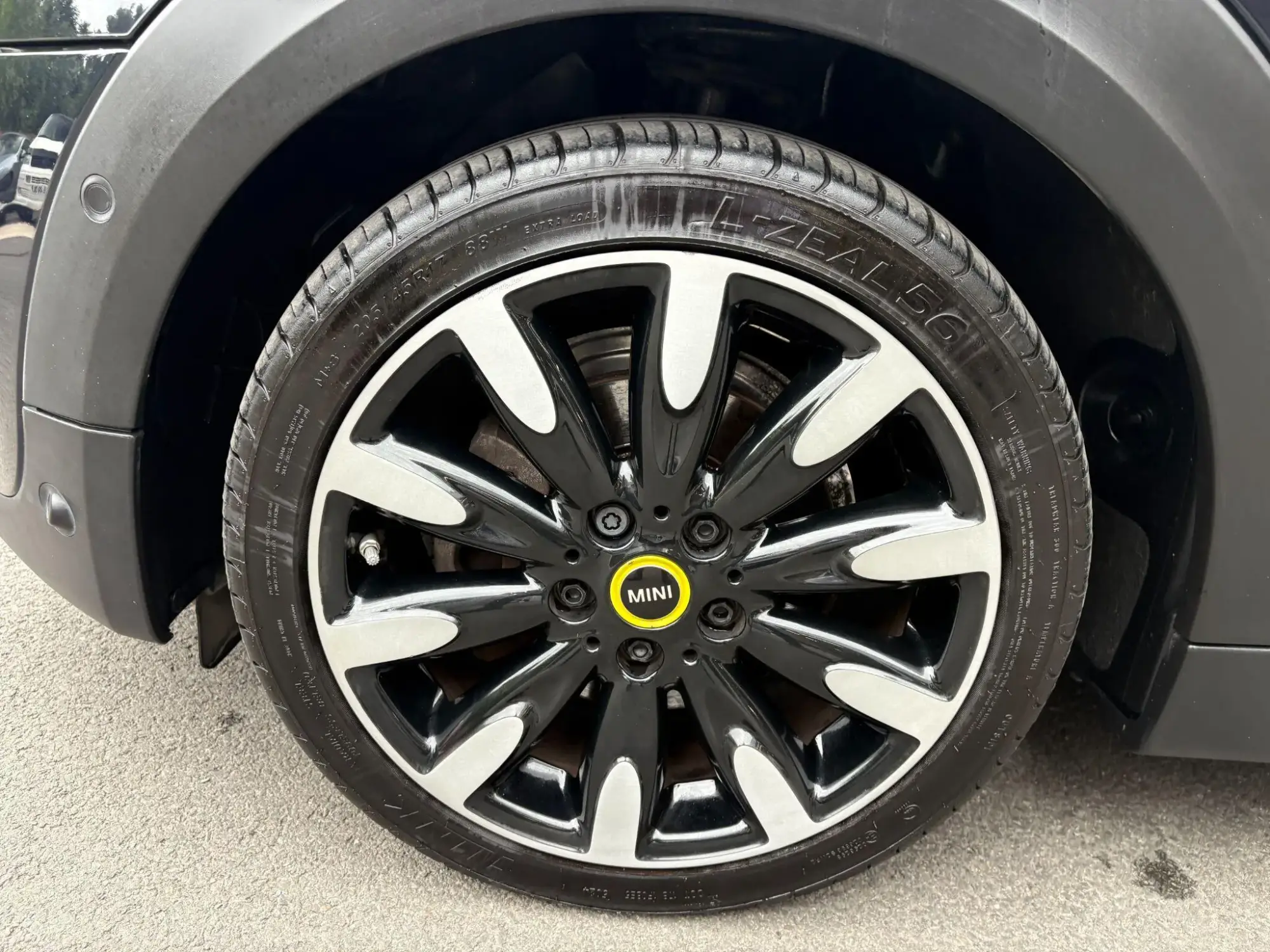 MINI Electric Hatch Image 32 MINI Electric Hatch Image 32