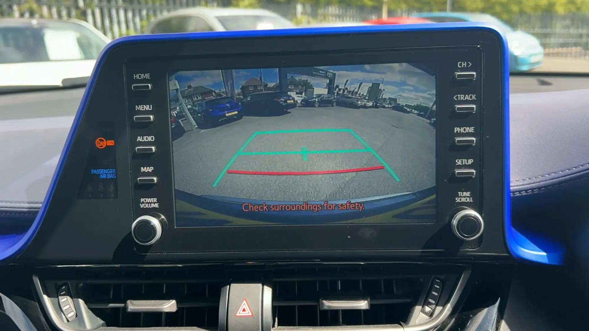 Toyota C-HR Self-Charging Hybrid Image 22 Toyota C-HR Self-Charging Hybrid Image 22