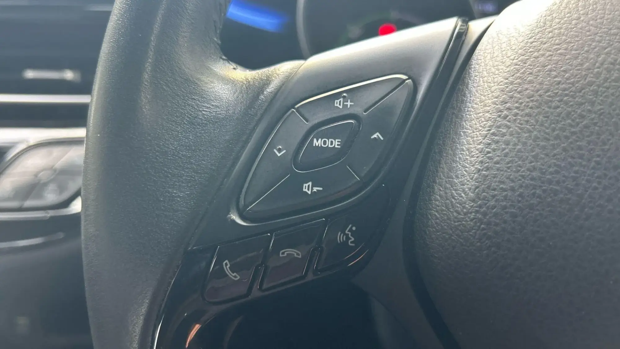 Toyota C-HR Self-Charging Hybrid Image 36 Toyota C-HR Self-Charging Hybrid Image 36