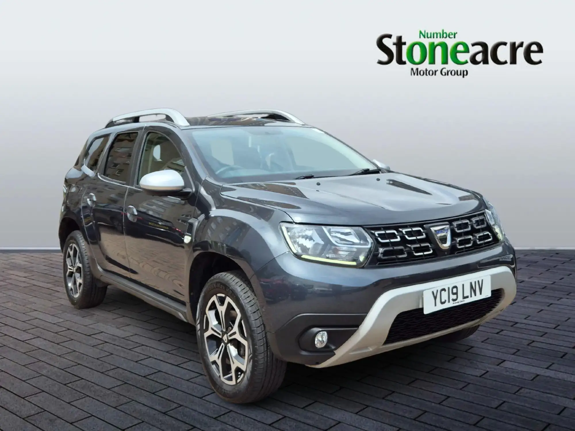 Dacia Duster 1.6 SCe Prestige 5dr YC19LNV Image 1
