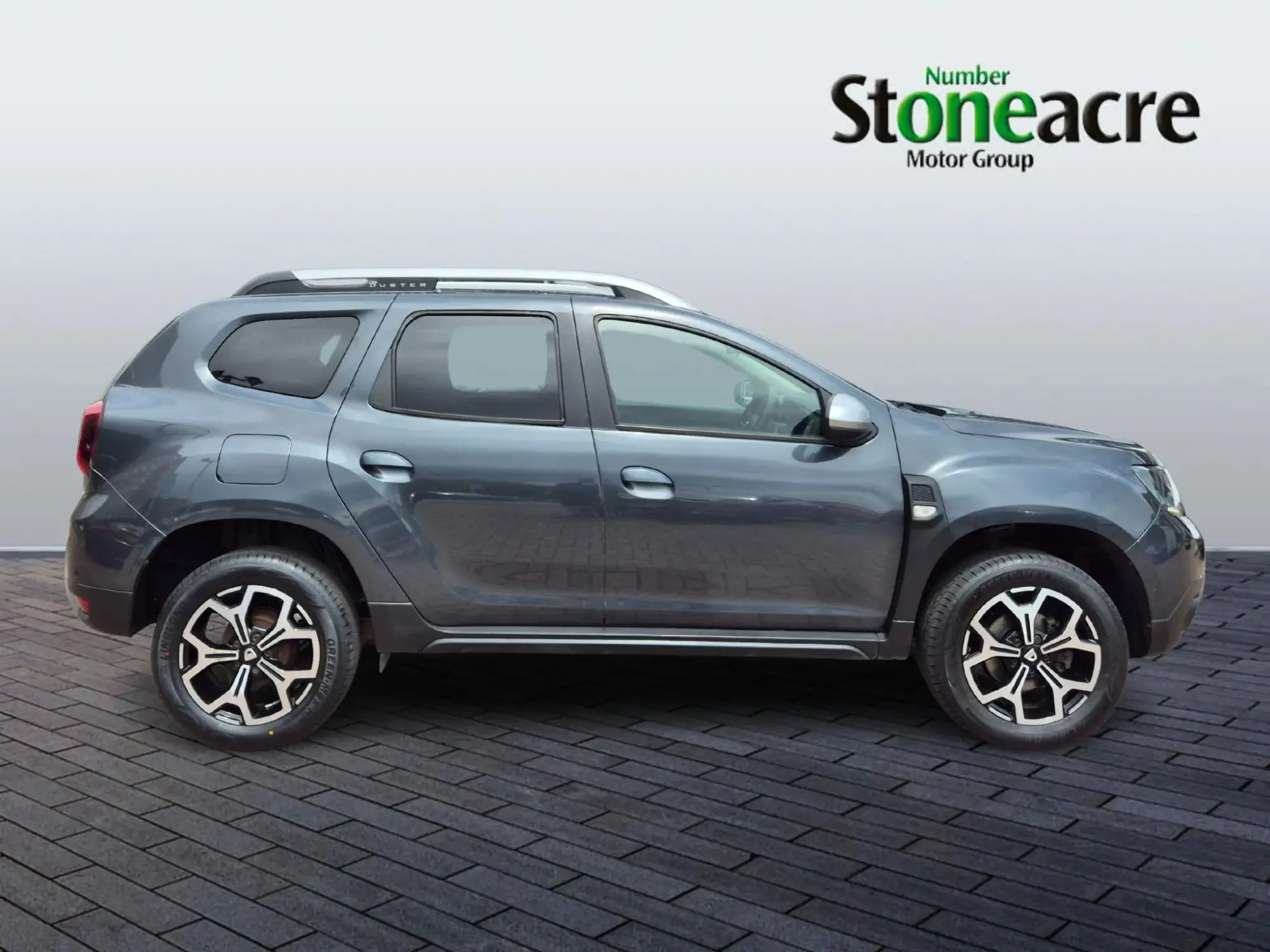 Dacia Duster 1.6 SCe Prestige 5dr YC19LNV Image 2