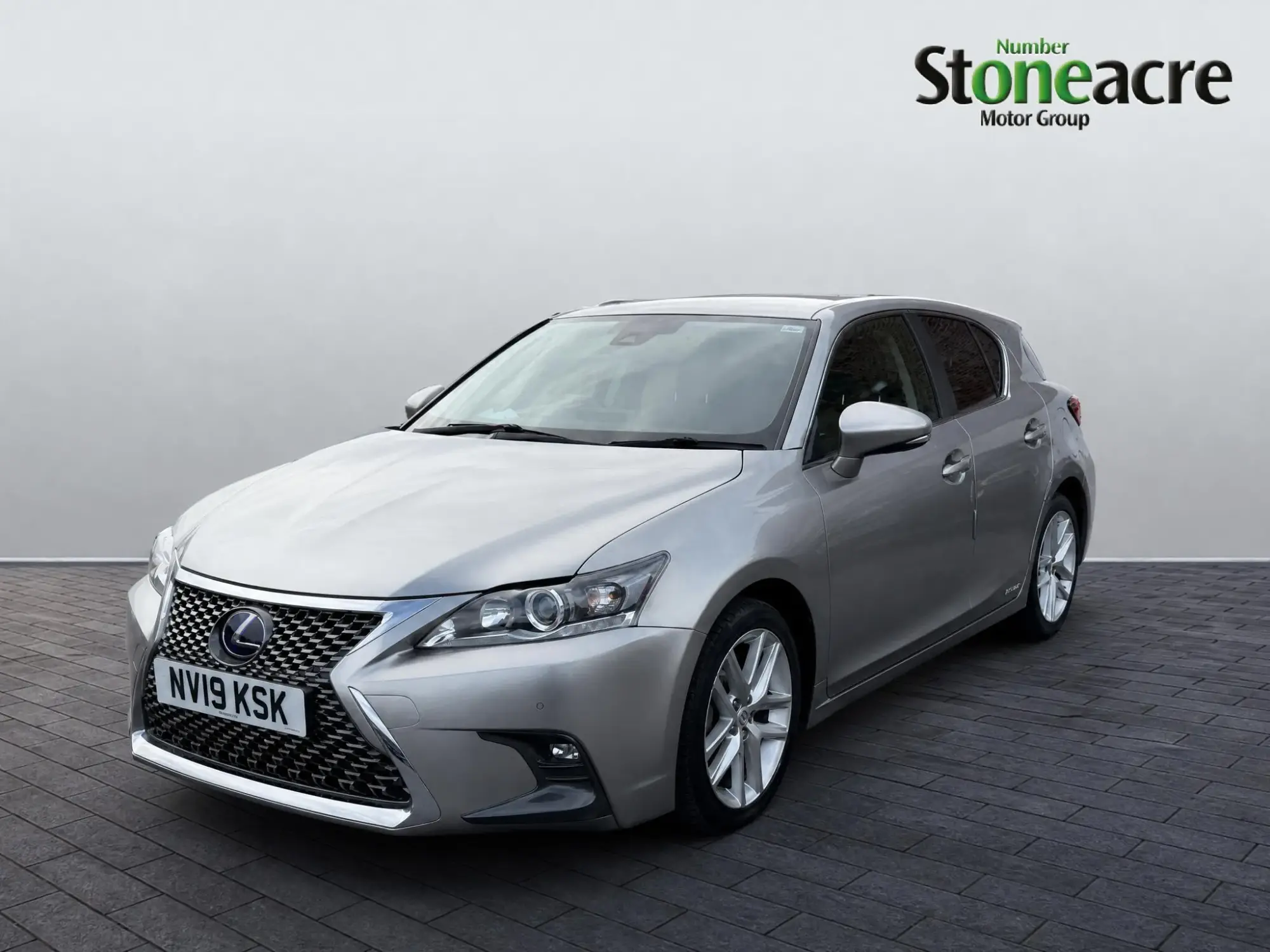 Lexus CT 200h 1.8 5dr CVT Sport Pack NV19KSK Image 2