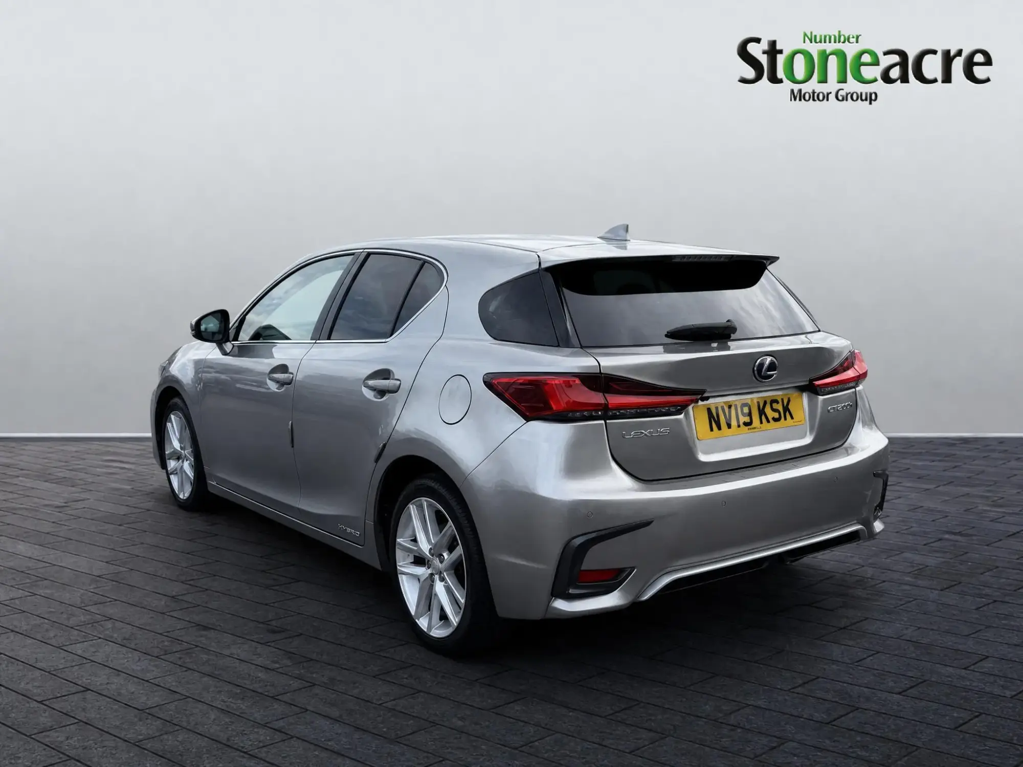 Lexus CT 200h 1.8 5dr CVT Sport Pack NV19KSK Image 3