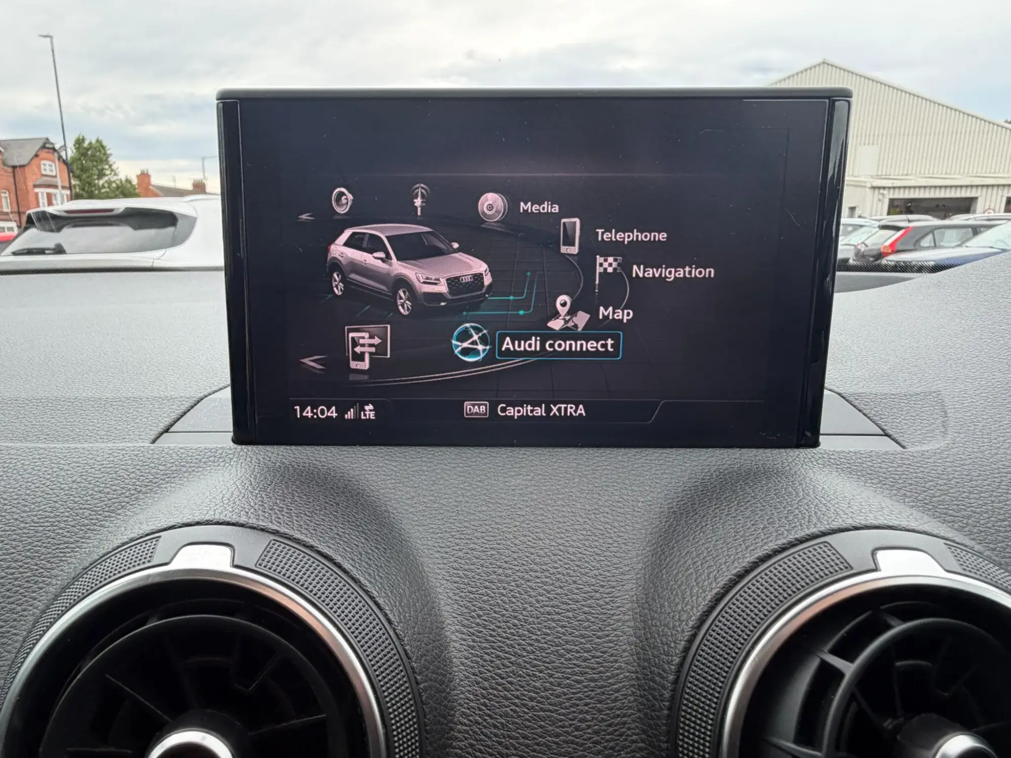 Audi Q2 Image 33