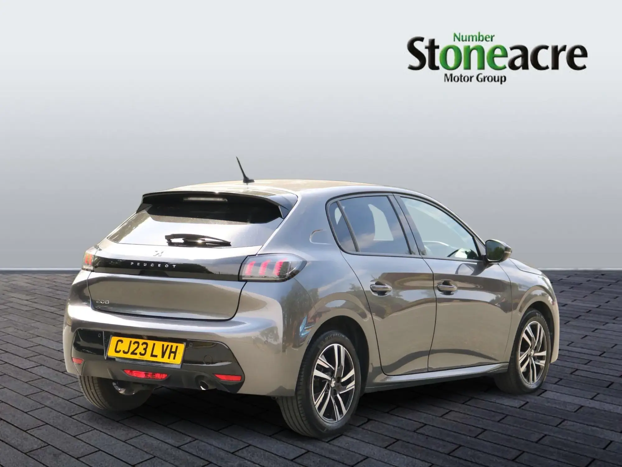 Peugeot 208 1.2 PureTech Allure Premium + Hatchback 5dr Petrol Manual Euro 6 (s/s) (100 ps) CJ23LVH Image 3