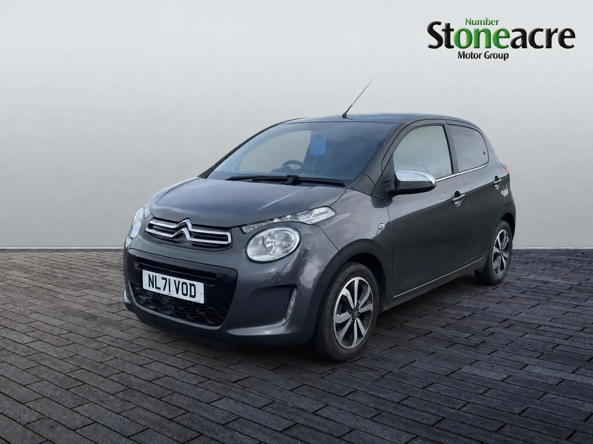 Citroen C1 1.0 VTi 72 Shine 5dr NL71VOD Image 2