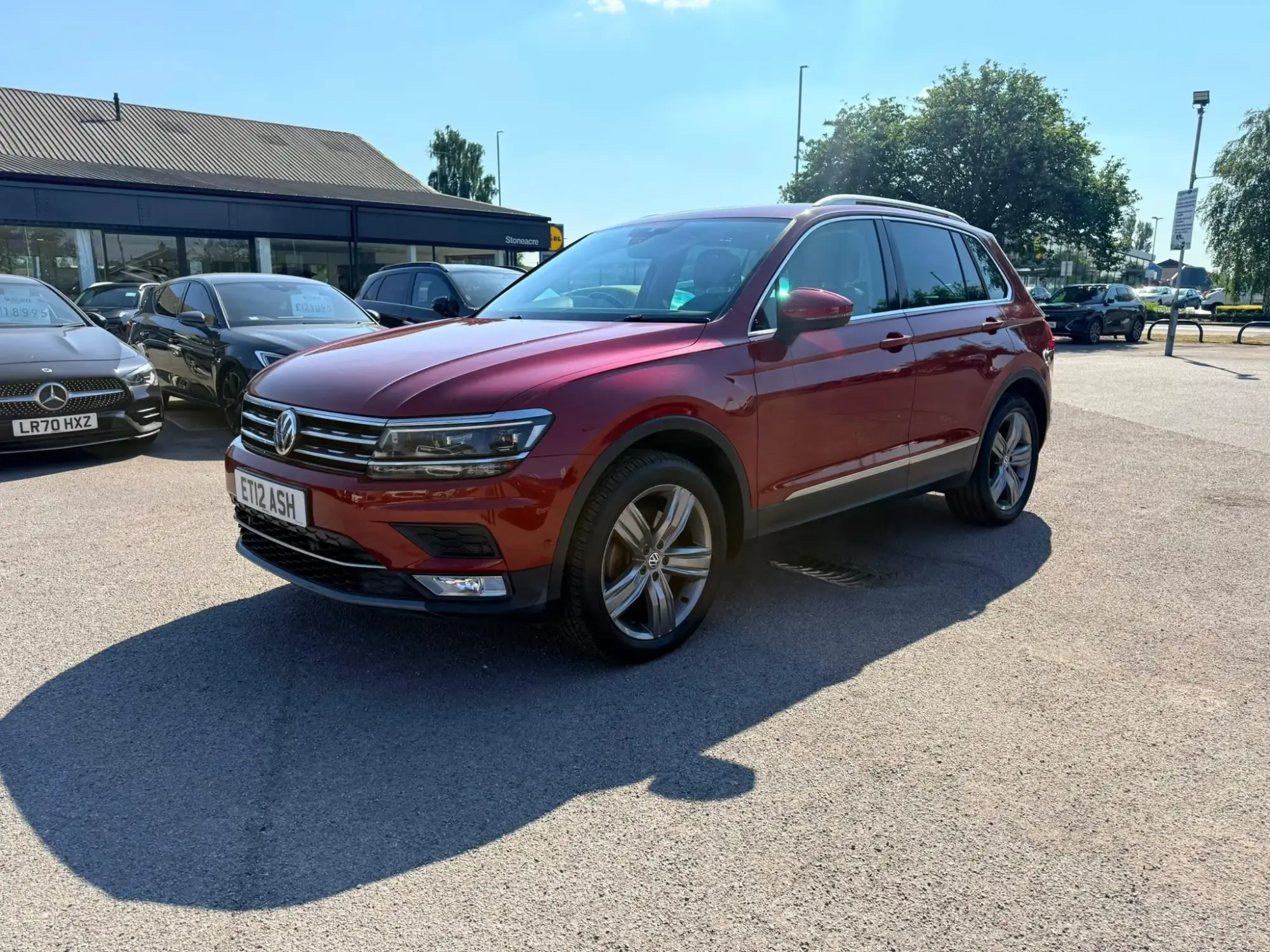 Volkswagen Tiguan 2.0 TSi 180 4Motion SEL 5dr DSG YO66OFY Image 3