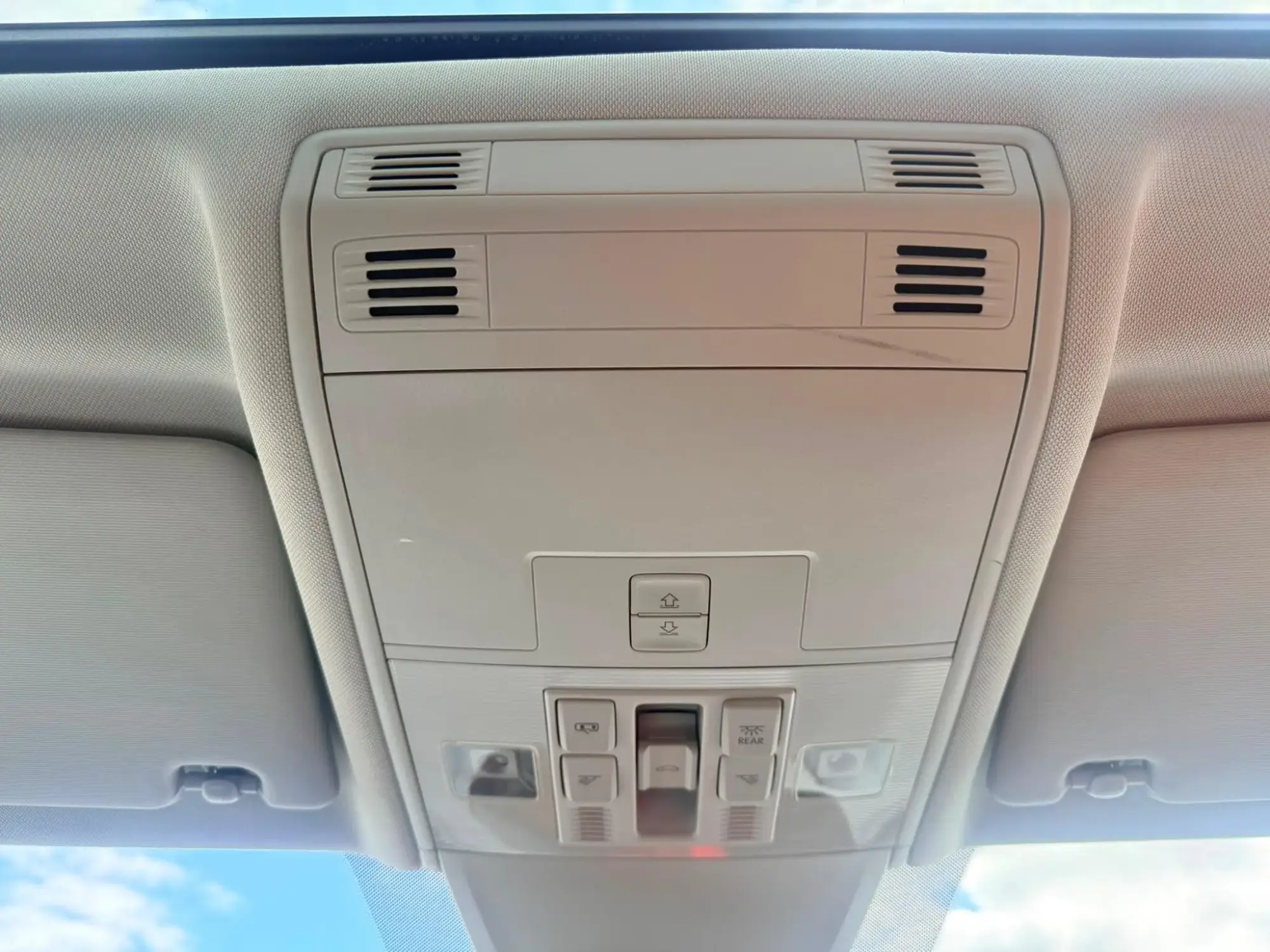 Volkswagen Tiguan Image 18